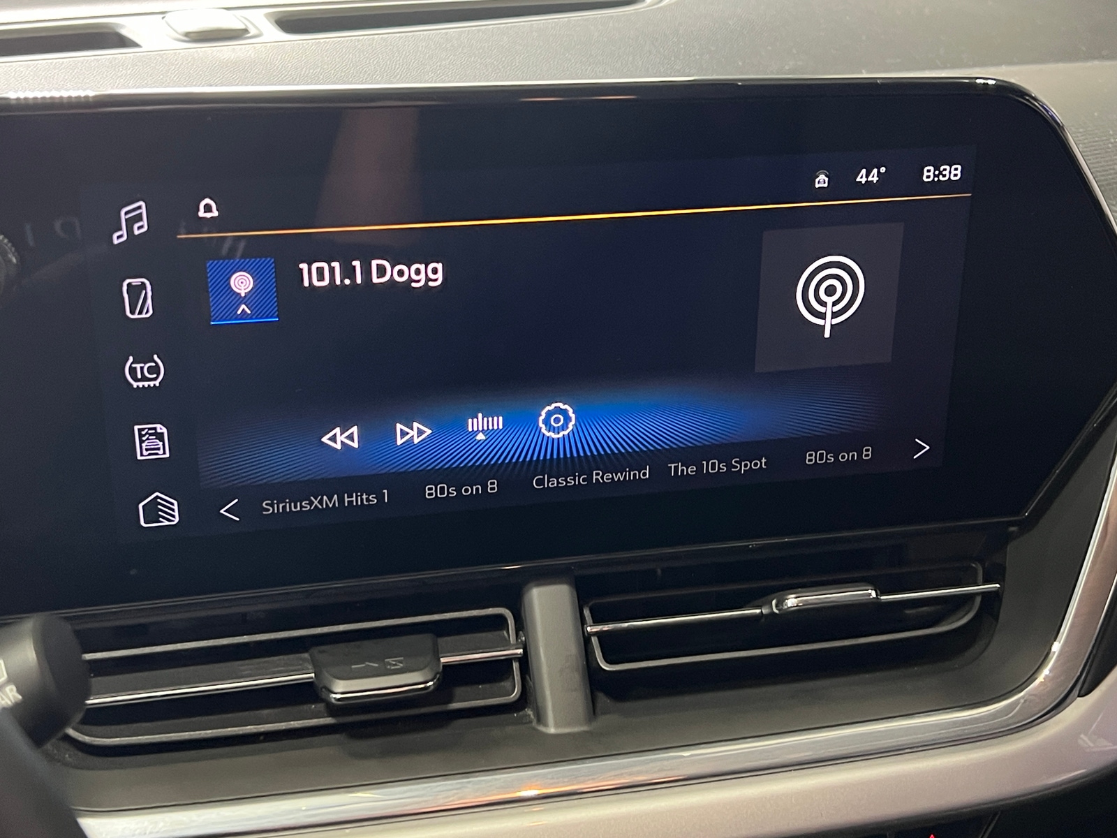 Thumbnail: 2025 Chevrolet Trax - 4