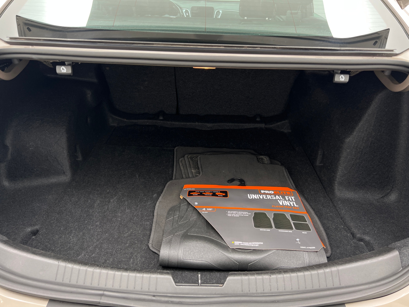 Thumbnail: 2024 Chevrolet Malibu - 7