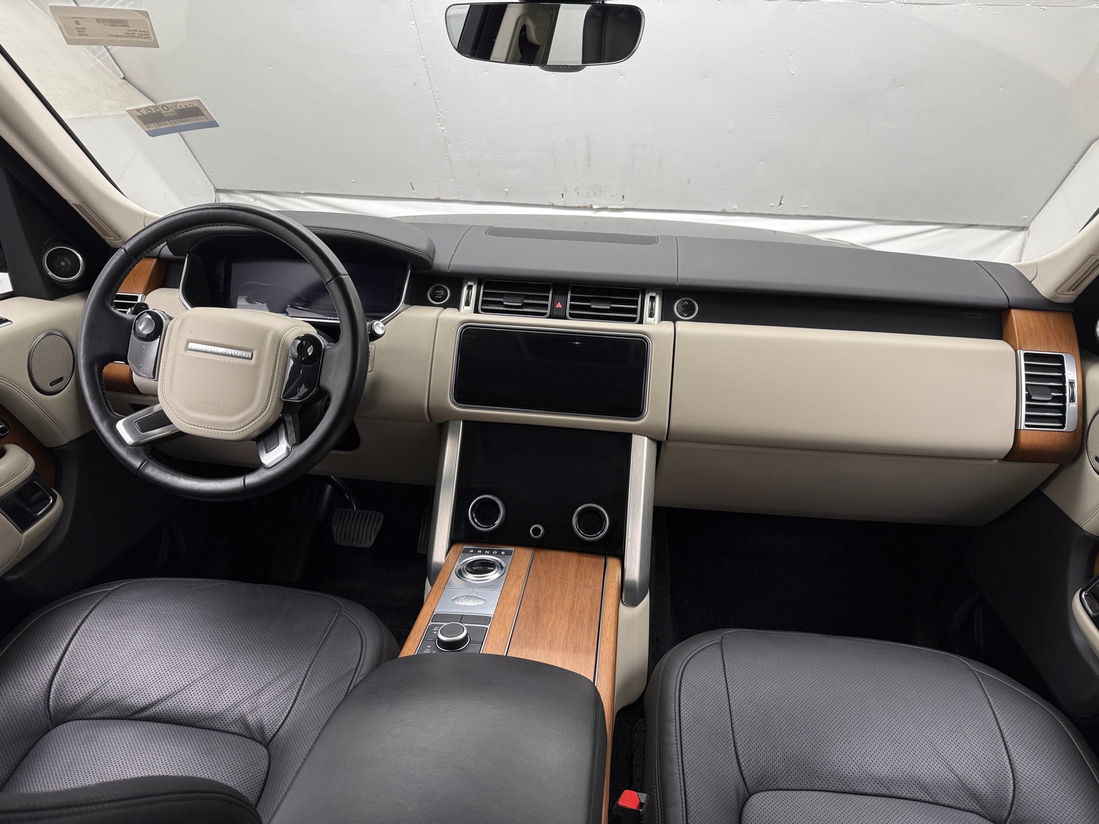 Thumbnail: 2019 Land Rover Range Rover - 2