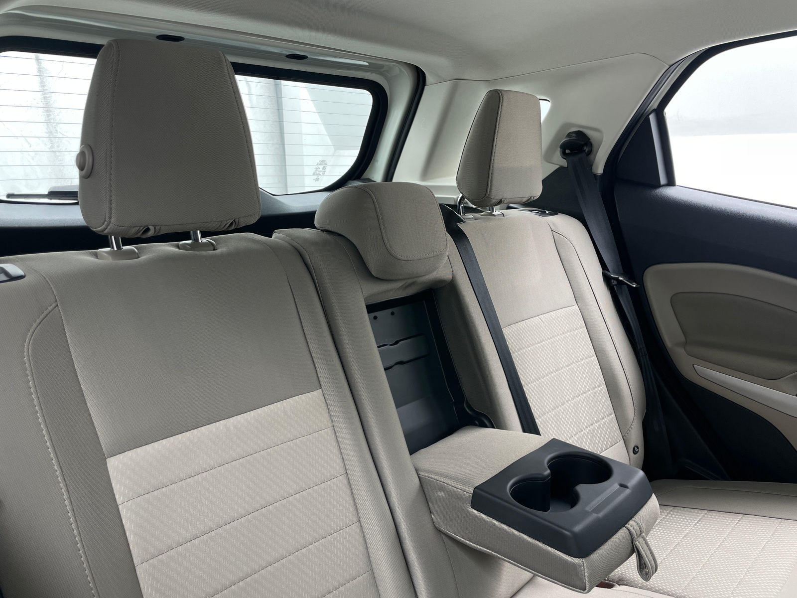 Thumbnail: 2022 Ford EcoSport - 6