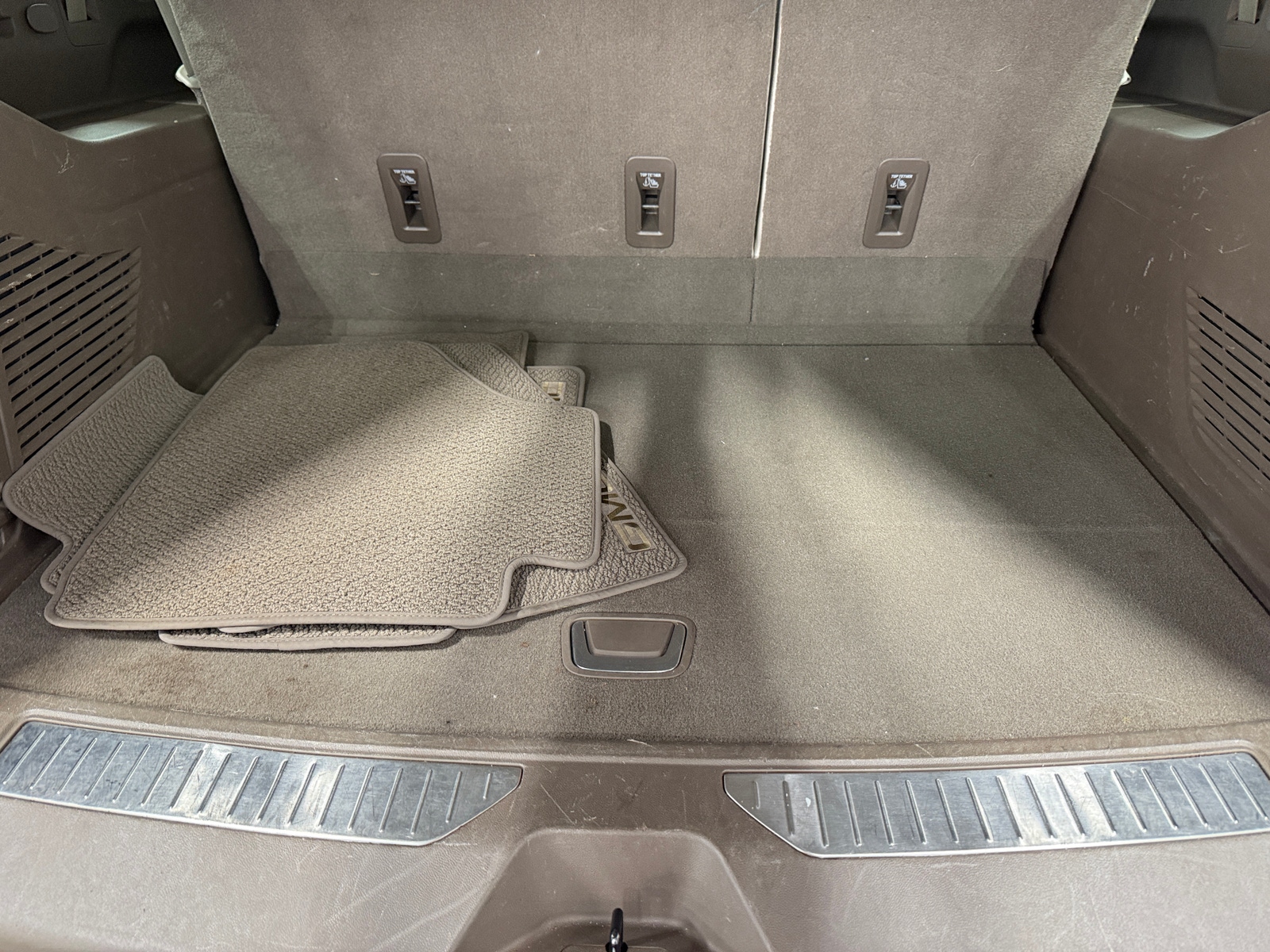 Thumbnail: 2021 GMC Yukon XL - 6