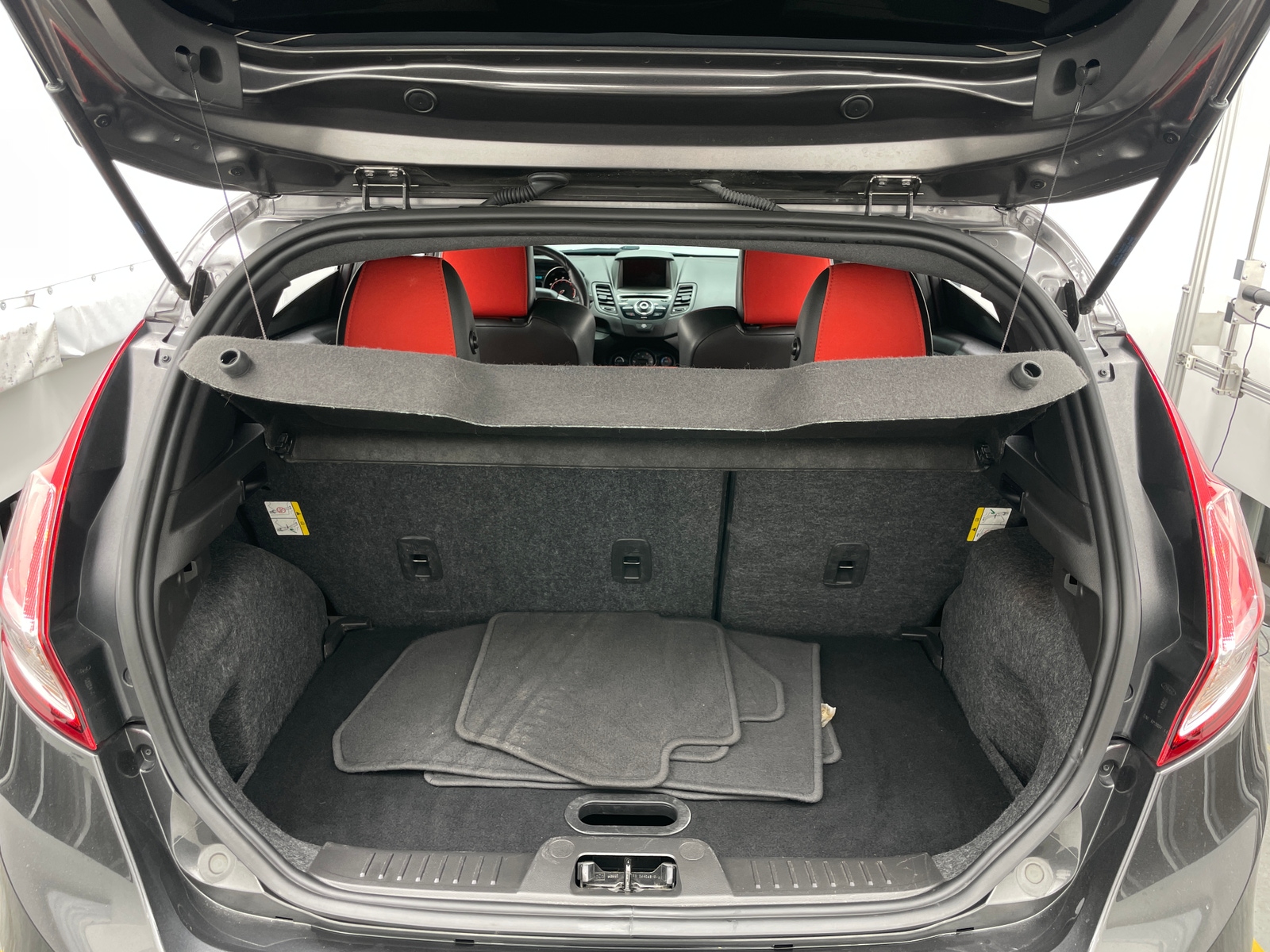 Thumbnail: 2017 Ford Fiesta - 6