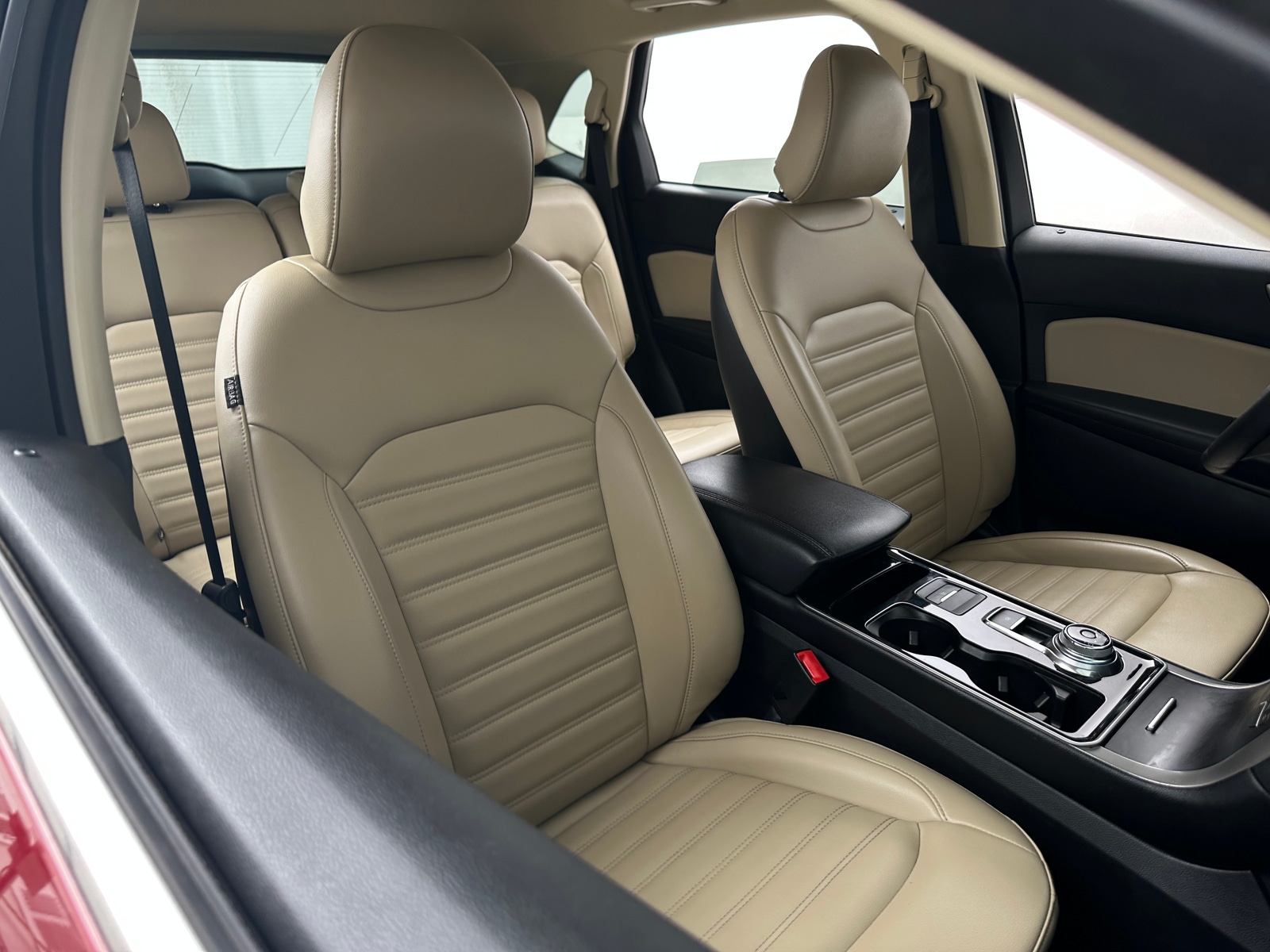 Thumbnail: 2019 Ford Edge - 2