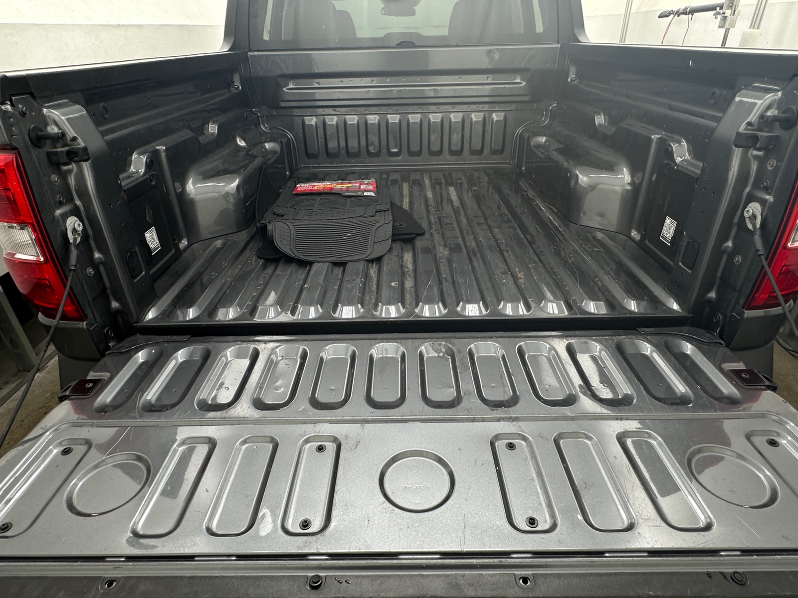 Thumbnail: 2025 Ford Maverick - 7