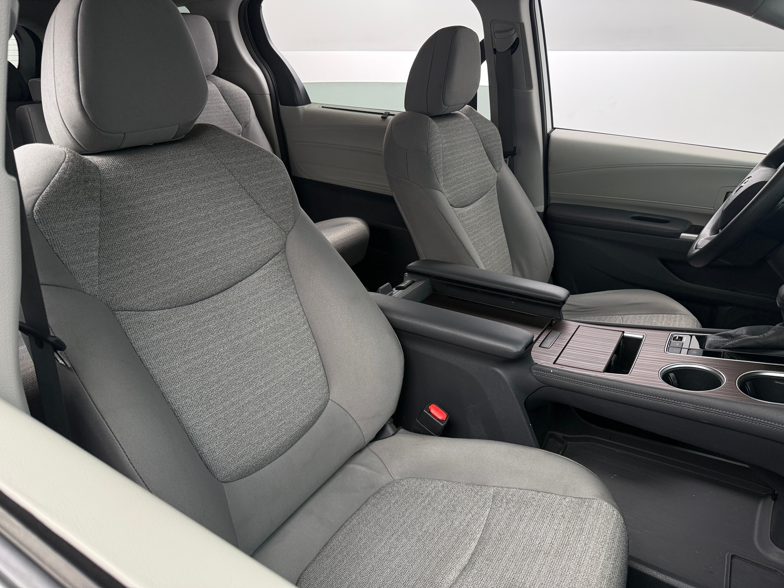 Thumbnail: 2021 Toyota Sienna - 2