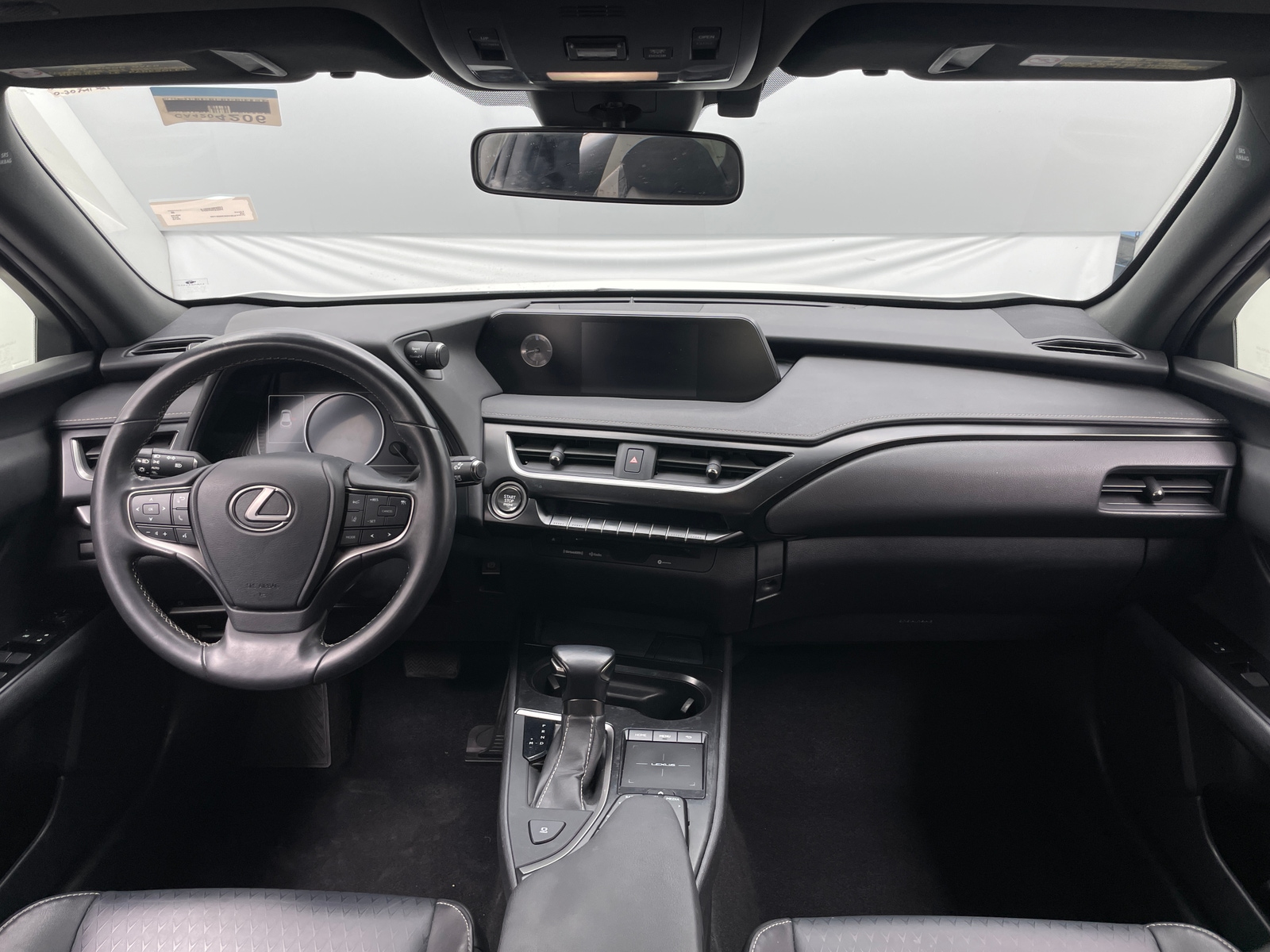 Thumbnail: 2019 Lexus UX - 2