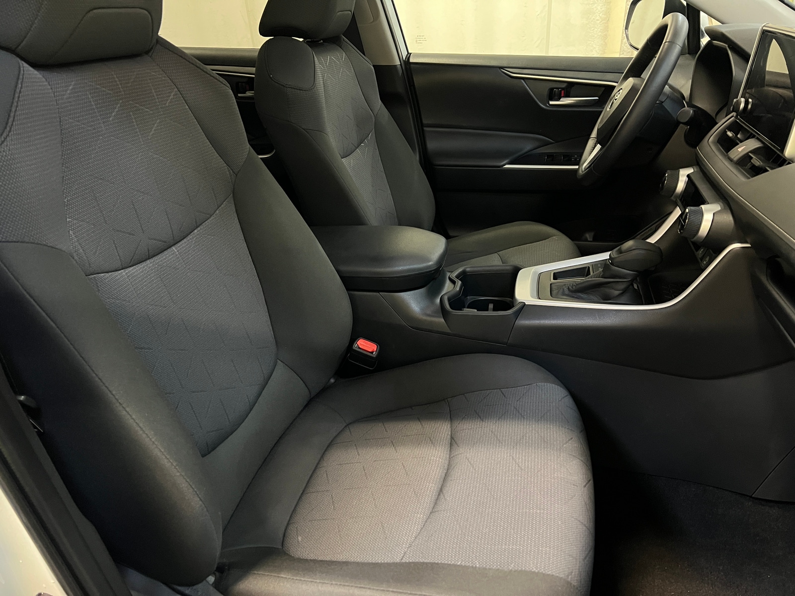 Thumbnail: 2025 Toyota RAV4 - 2