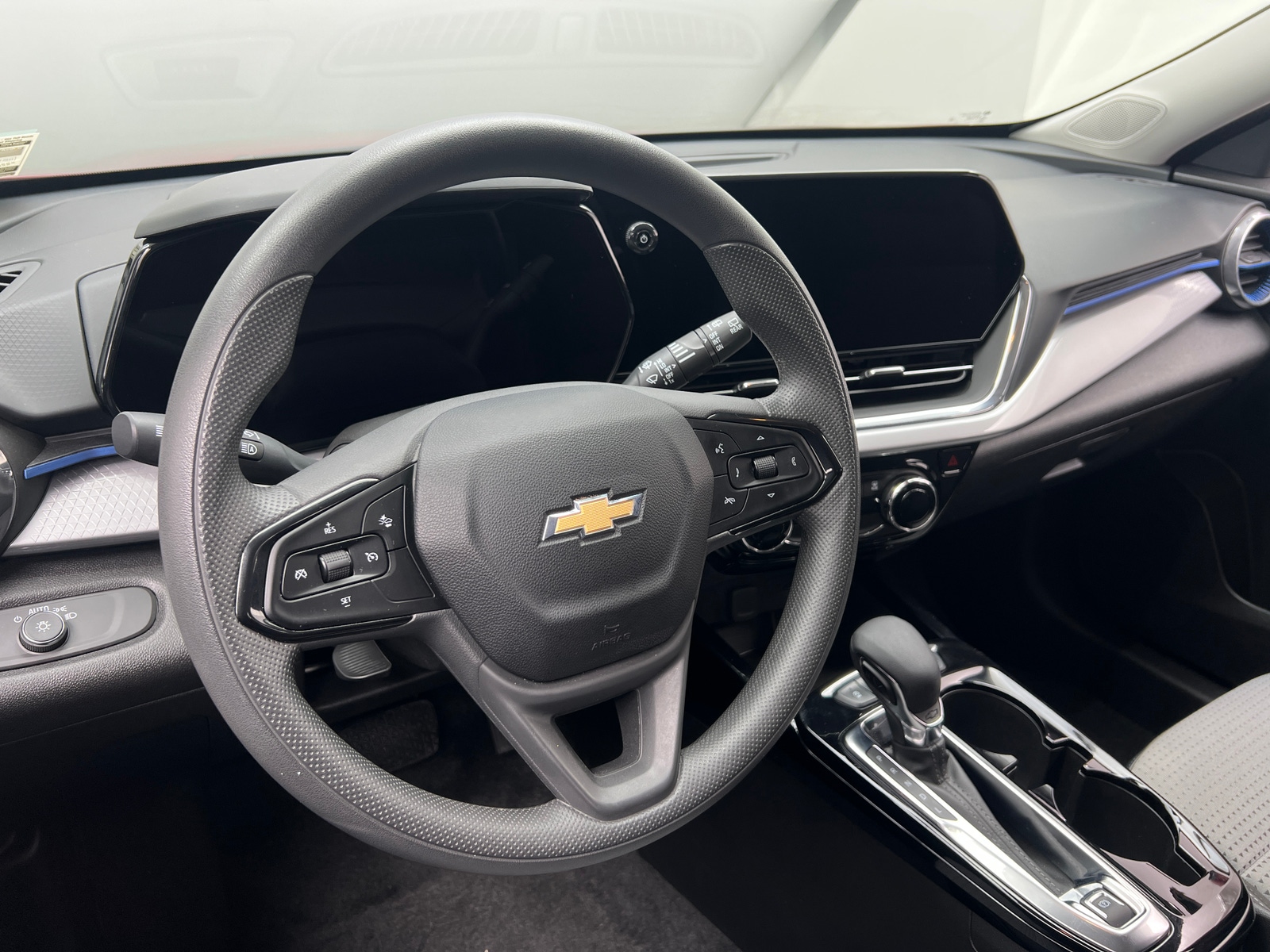 Thumbnail: 2025 Chevrolet Trax - 5