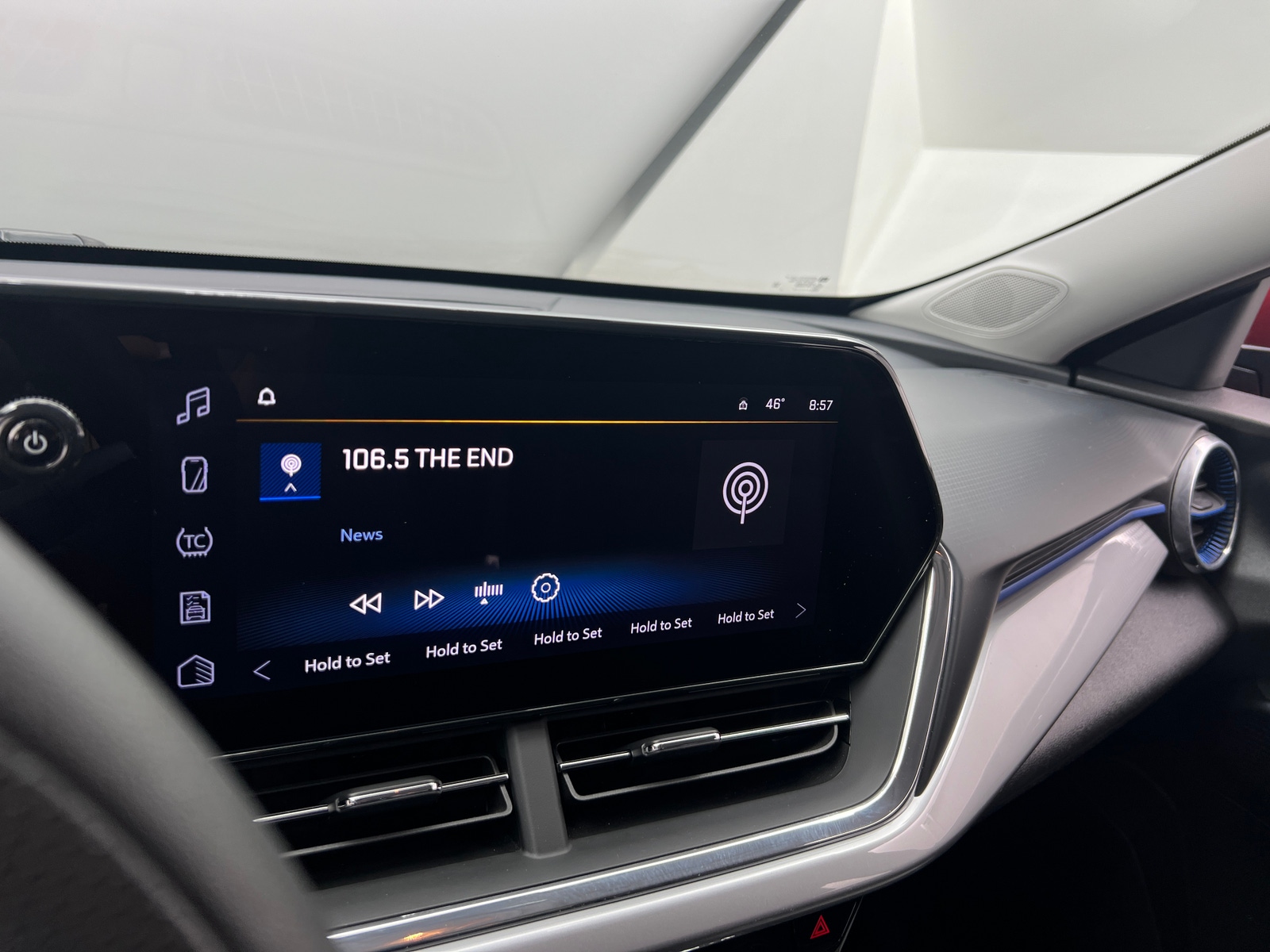 Thumbnail: 2025 Chevrolet Trax - 4