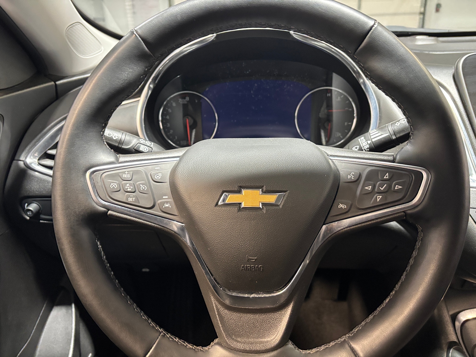 Thumbnail: 2024 Chevrolet Malibu - 4