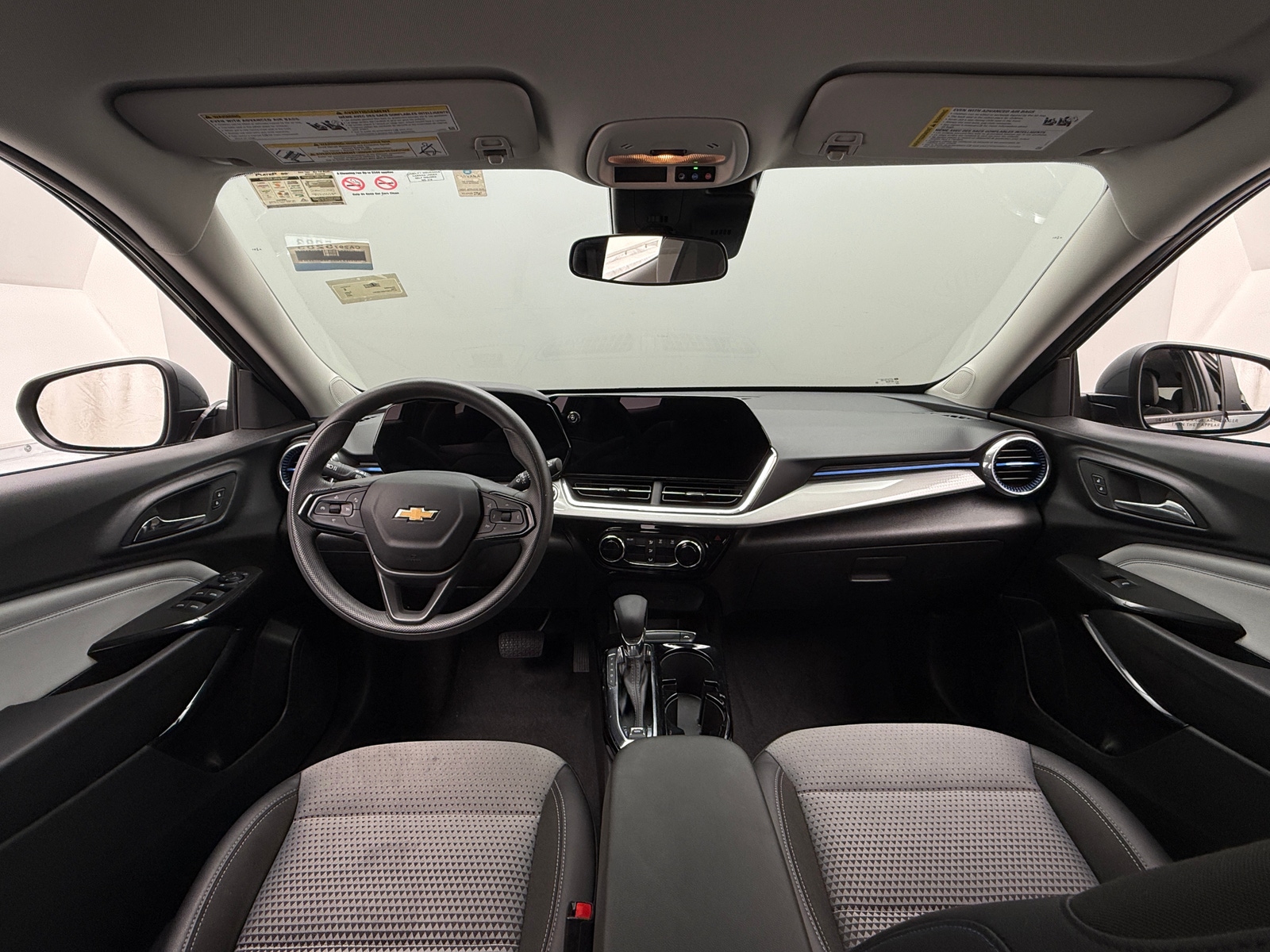 Thumbnail: 2025 Chevrolet Trax - 3