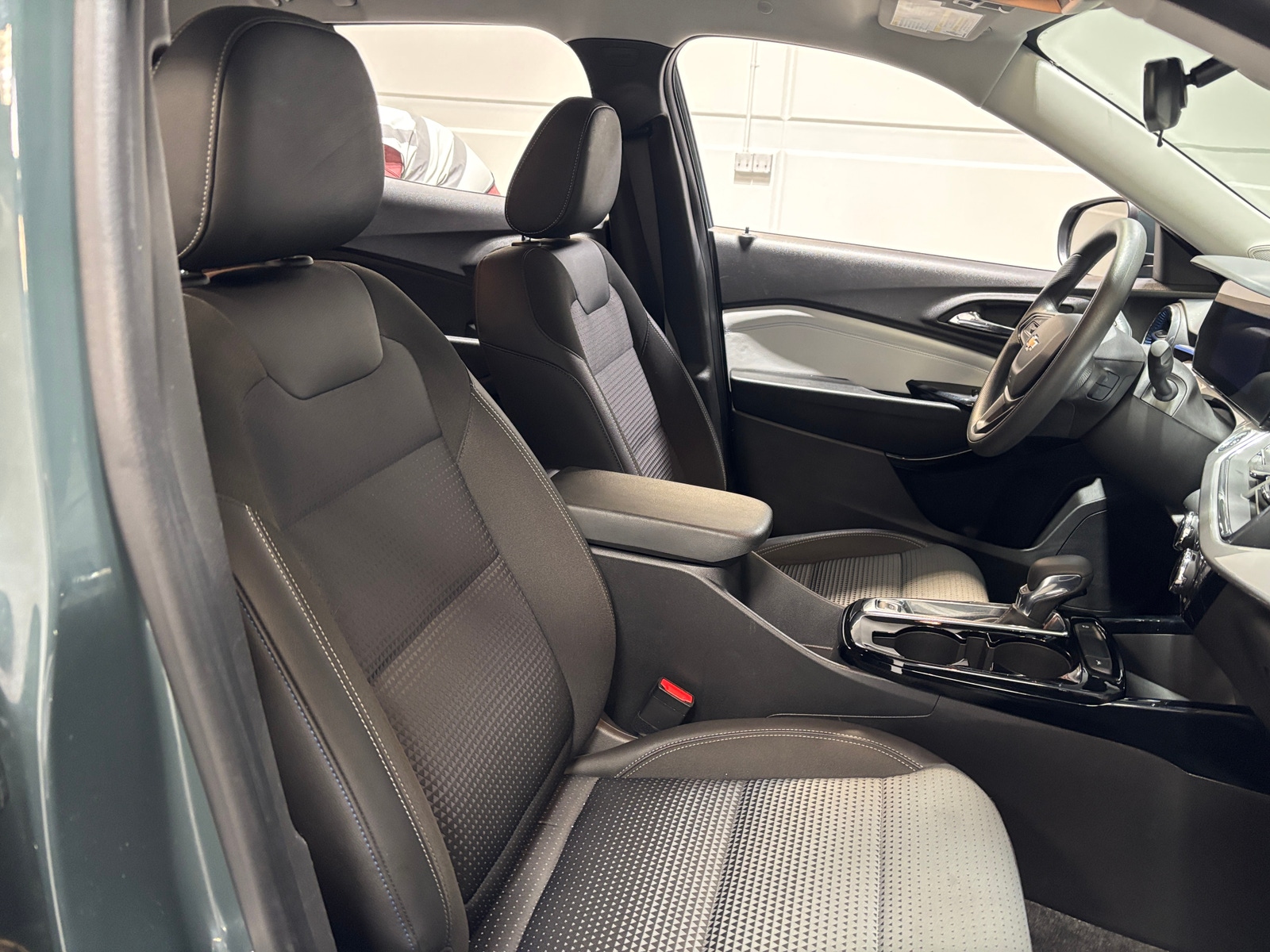 Thumbnail: 2025 Chevrolet Trax - 2