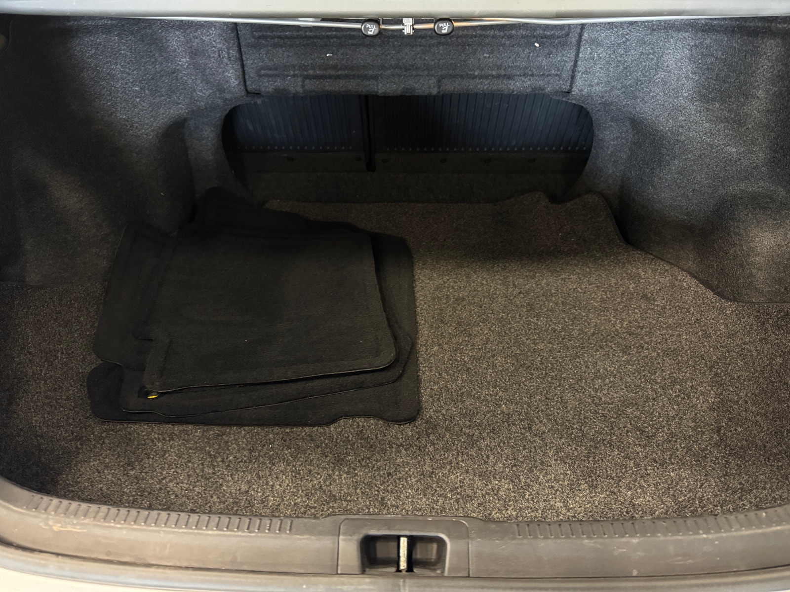 Thumbnail: 2012 Toyota Camry - 7