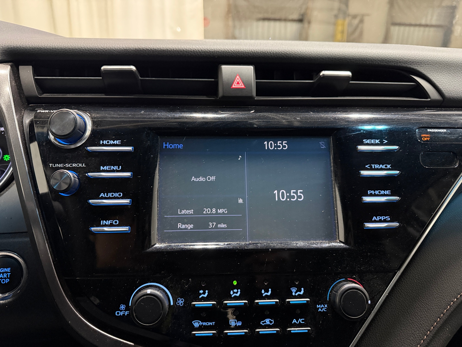 Thumbnail: 2018 Toyota Camry - 4