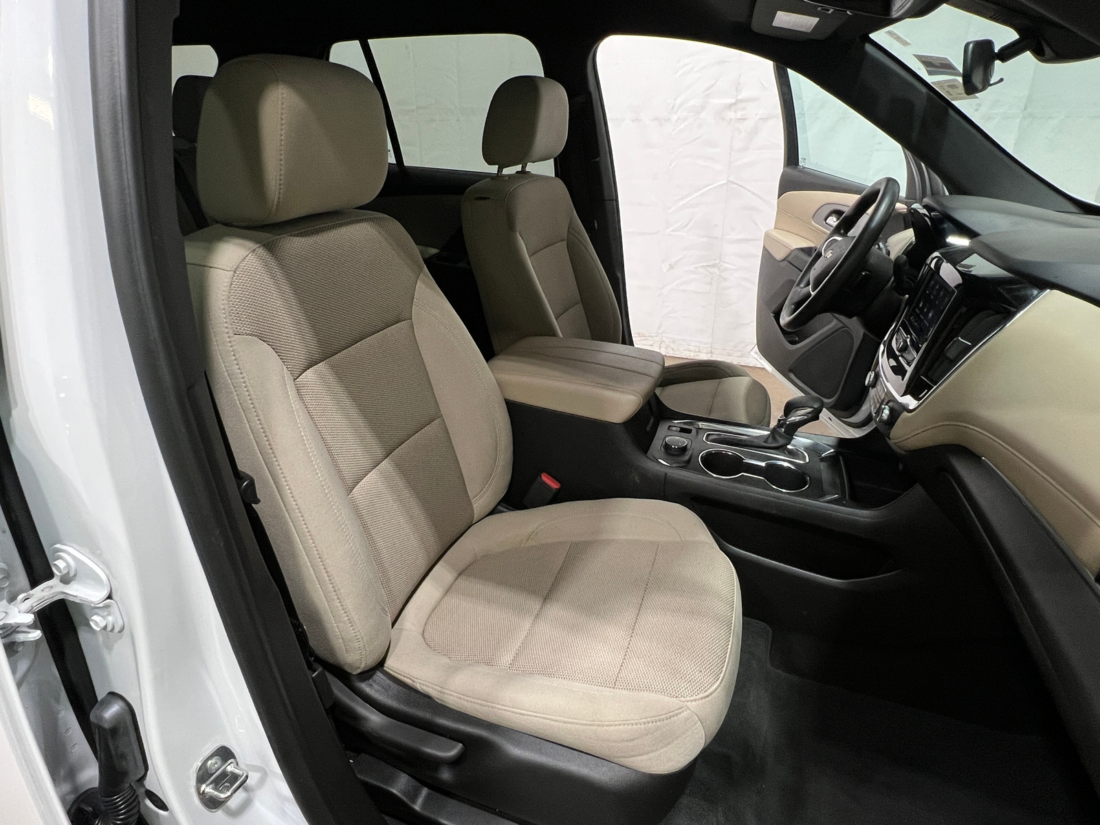 Thumbnail: 2023 Chevrolet Traverse - 2