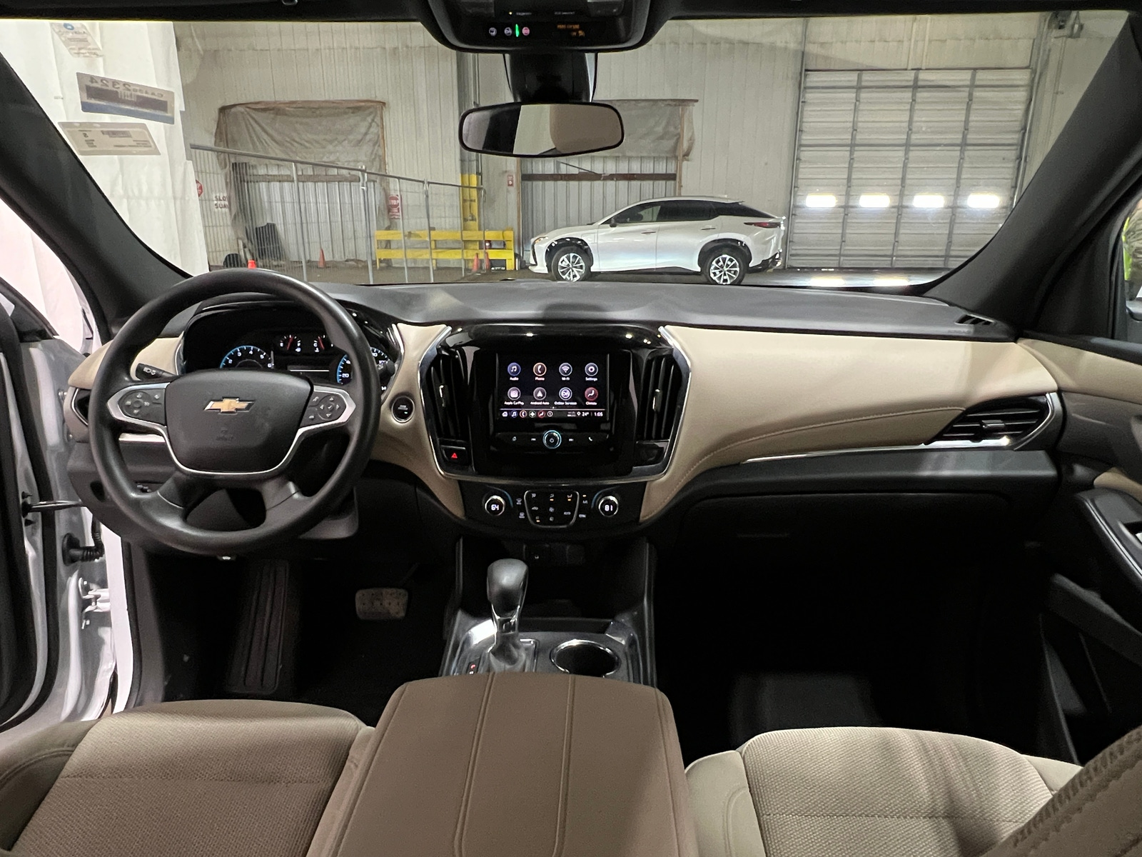 Thumbnail: 2023 Chevrolet Traverse - 3