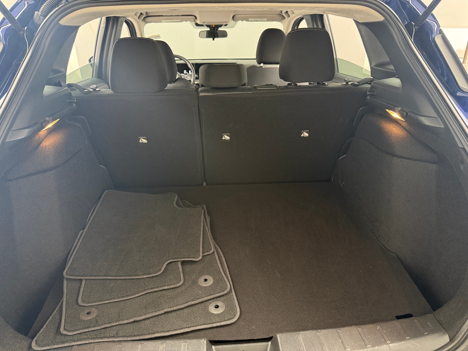 Thumbnail: 2025 Nissan Kicks - 7