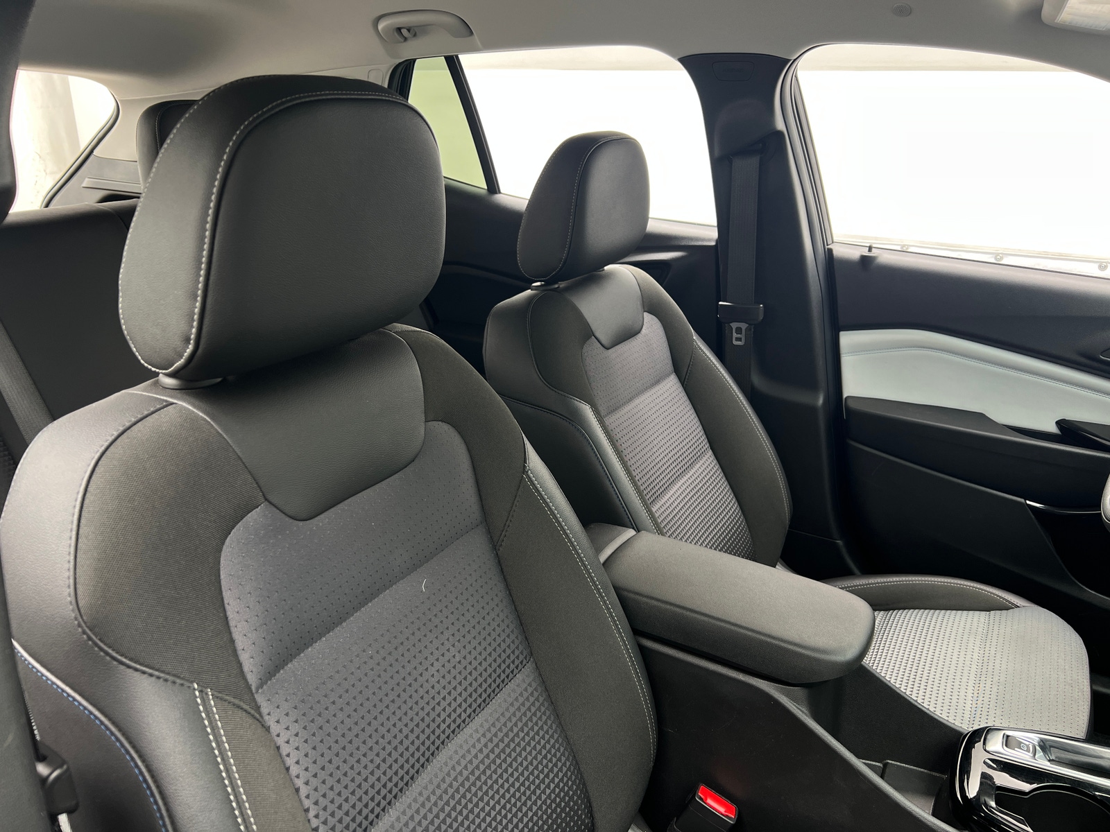 Thumbnail: 2025 Chevrolet Trax - 2