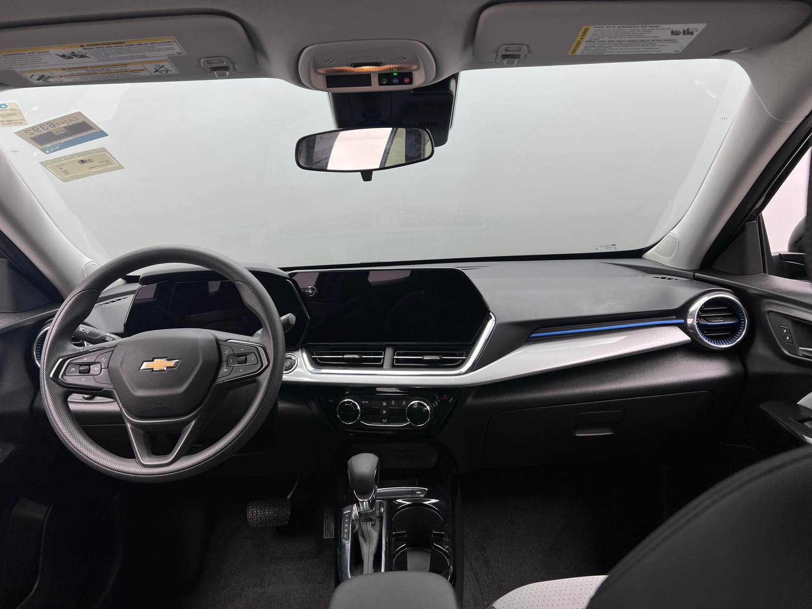 Thumbnail: 2025 Chevrolet Trax - 3