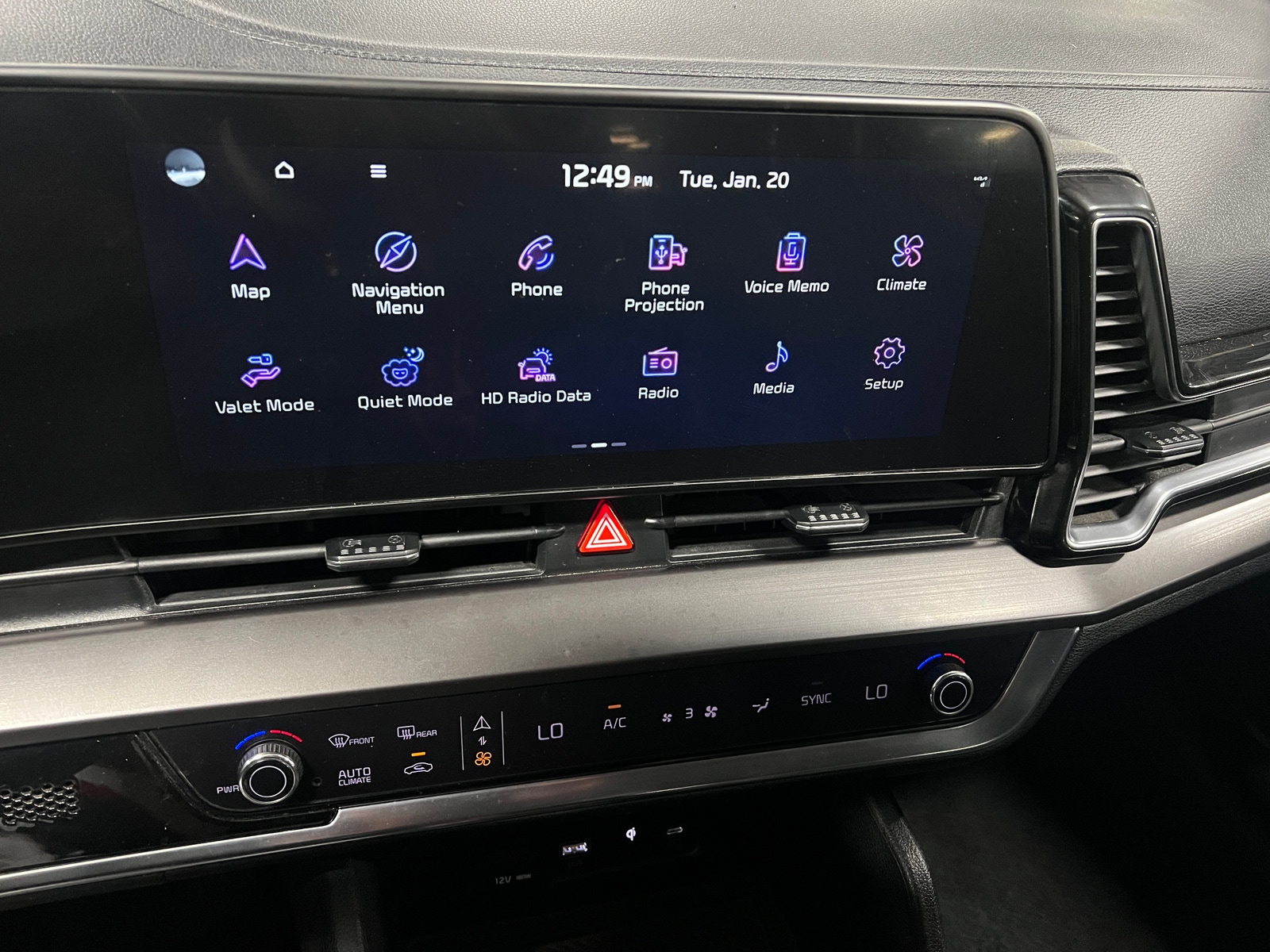 Thumbnail: 2023 Kia Sportage - 3