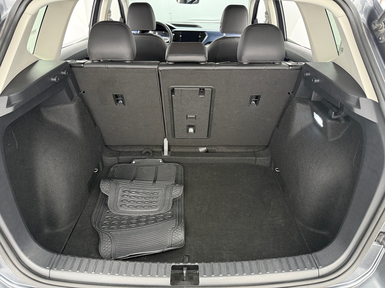 Thumbnail: 2024 Volkswagen Taos - 6