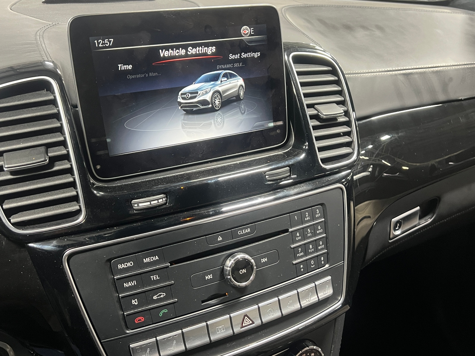 Thumbnail: 2017 Mercedes-Benz GLE - 3