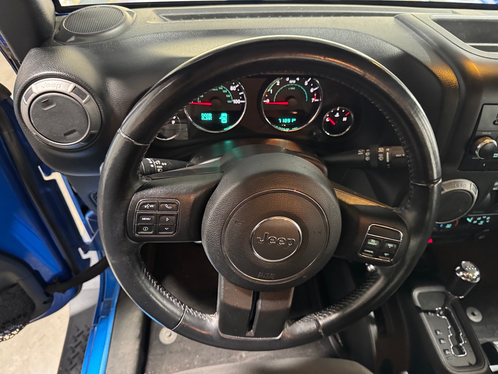 Thumbnail: 2015 Jeep Wrangler - 5