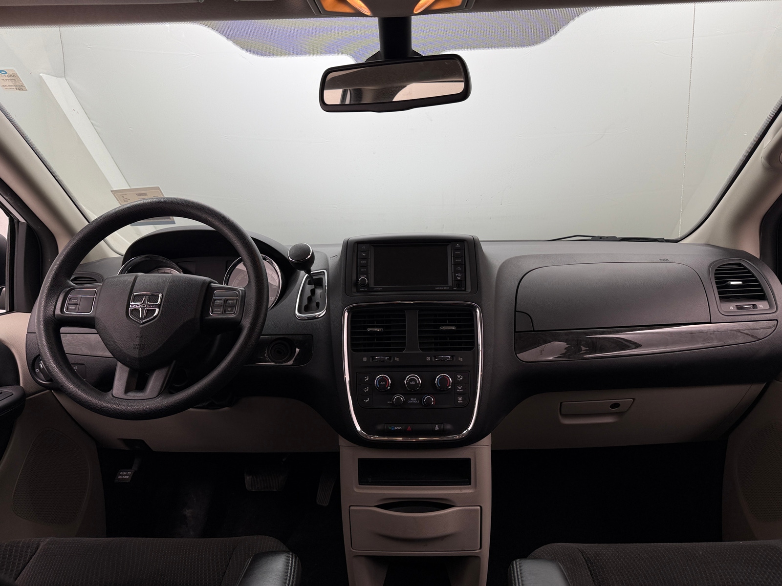 Thumbnail: 2019 Dodge Grand Caravan - 3