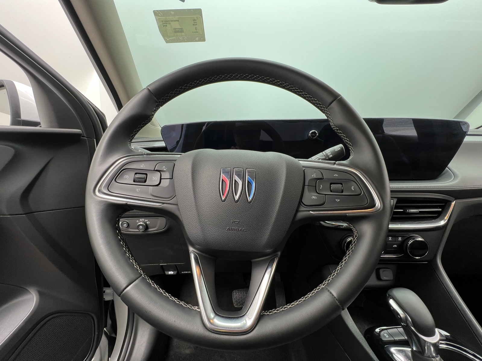 Thumbnail: 2025 Buick Encore GX - 4