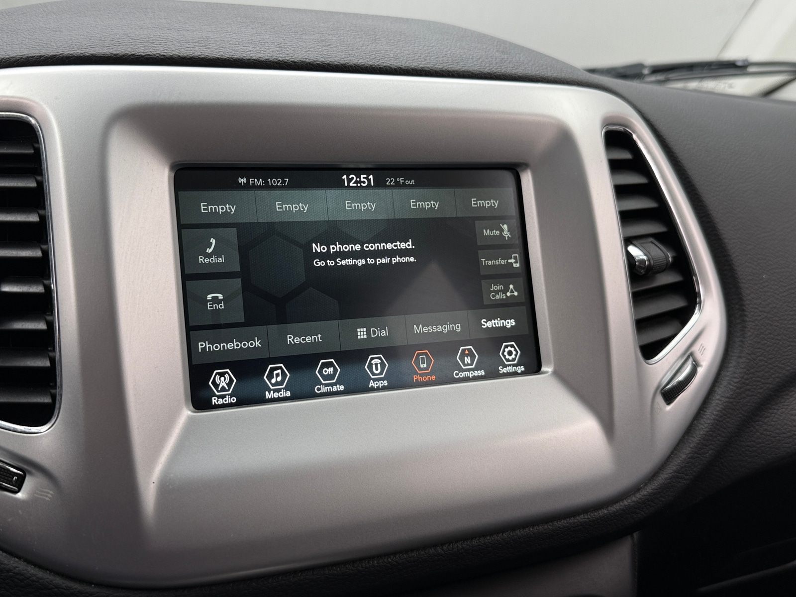 Thumbnail: 2019 Jeep Compass - 4