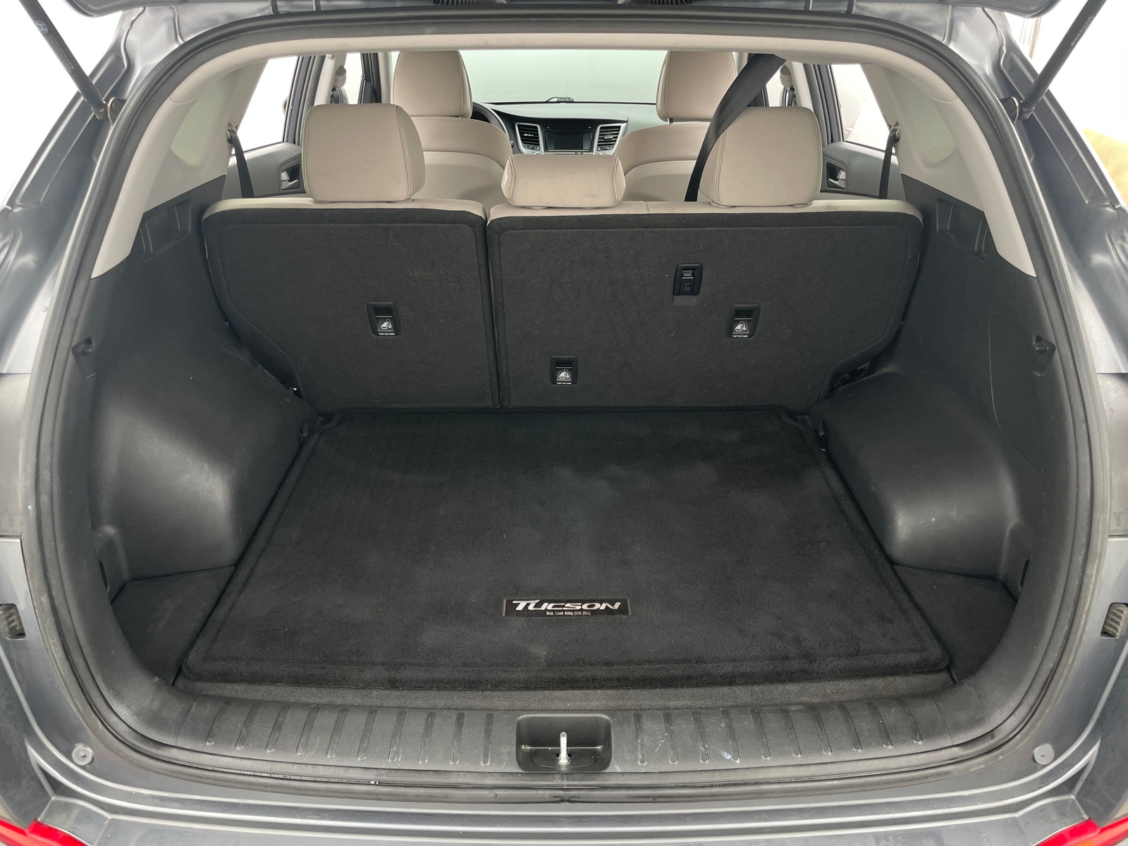 Thumbnail: 2016 Hyundai Tucson - 7