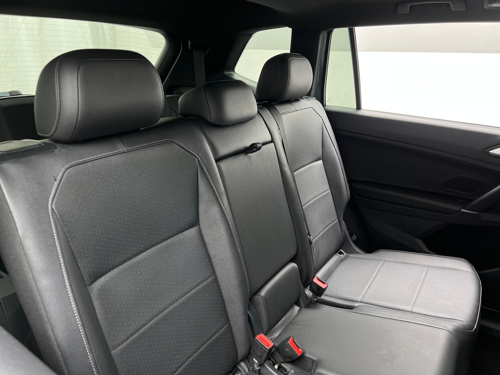 Thumbnail: 2020 Volkswagen Tiguan - 5