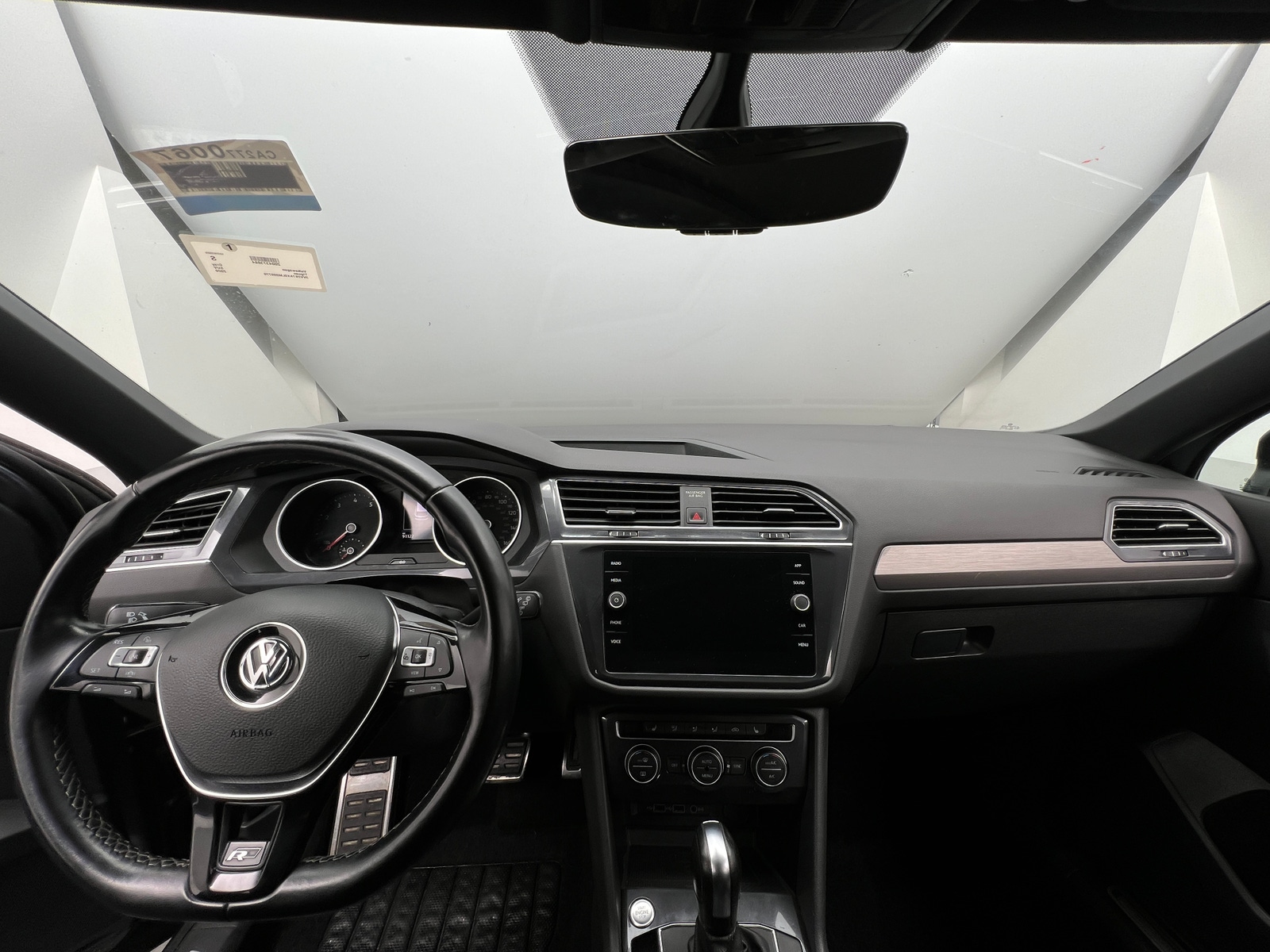 Thumbnail: 2020 Volkswagen Tiguan - 2