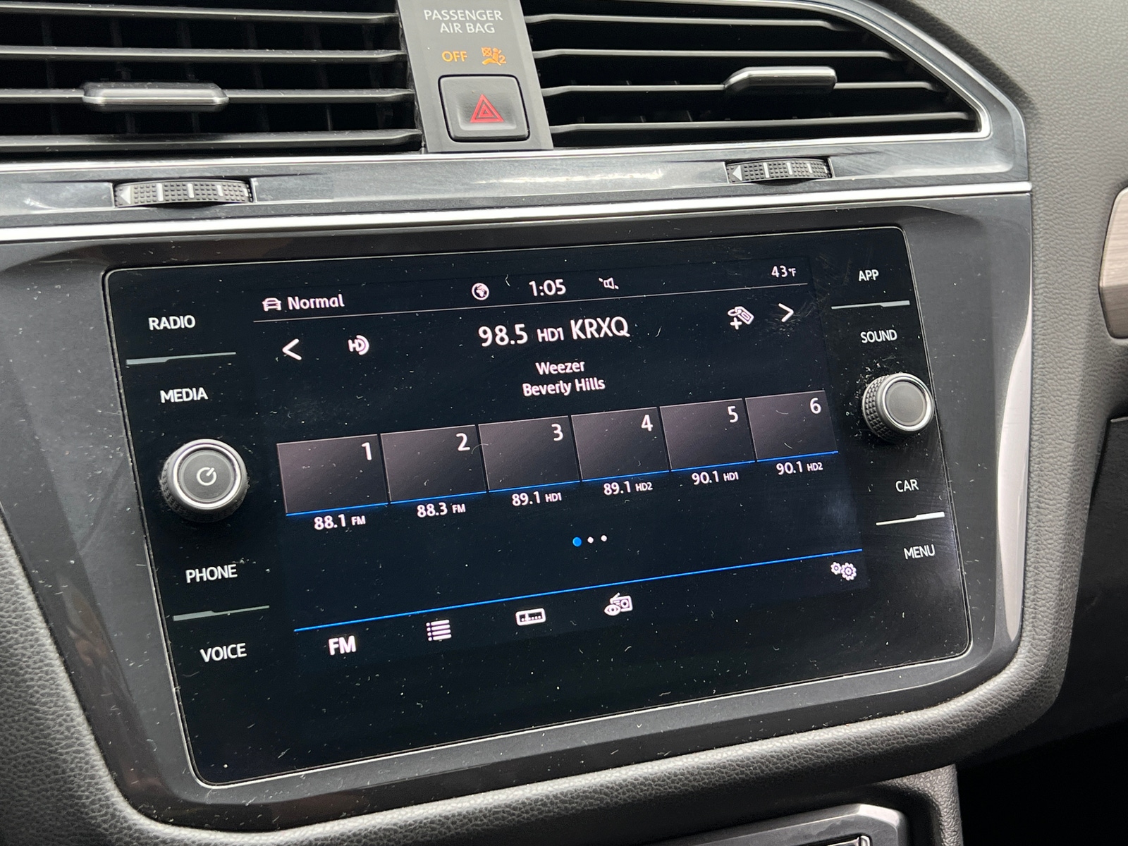 Thumbnail: 2020 Volkswagen Tiguan - 3