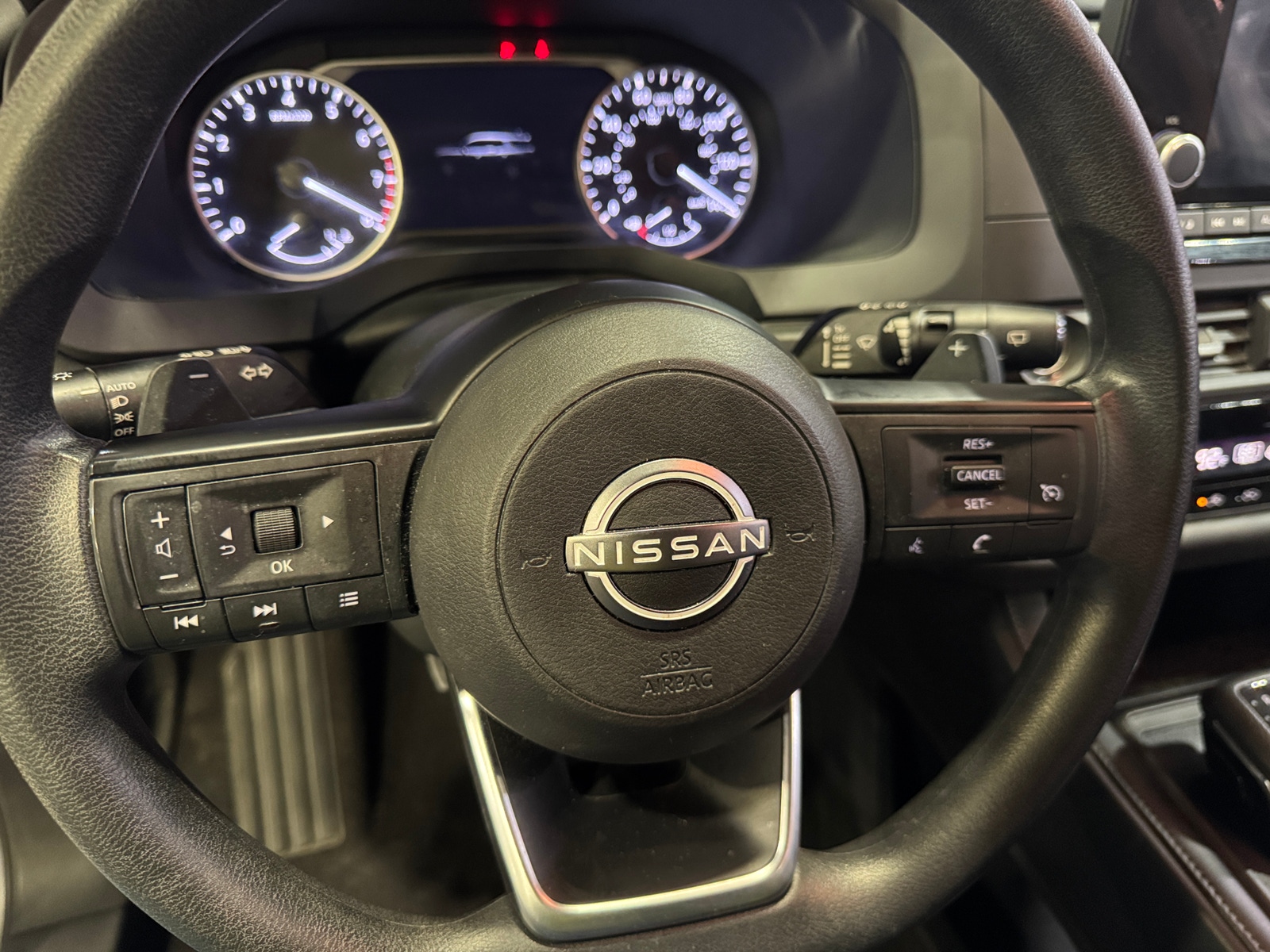 Thumbnail: 2023 Nissan Pathfinder - 5