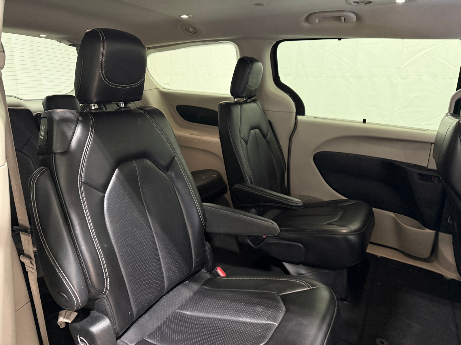 Thumbnail: 2023 Chrysler Pacifica - 5