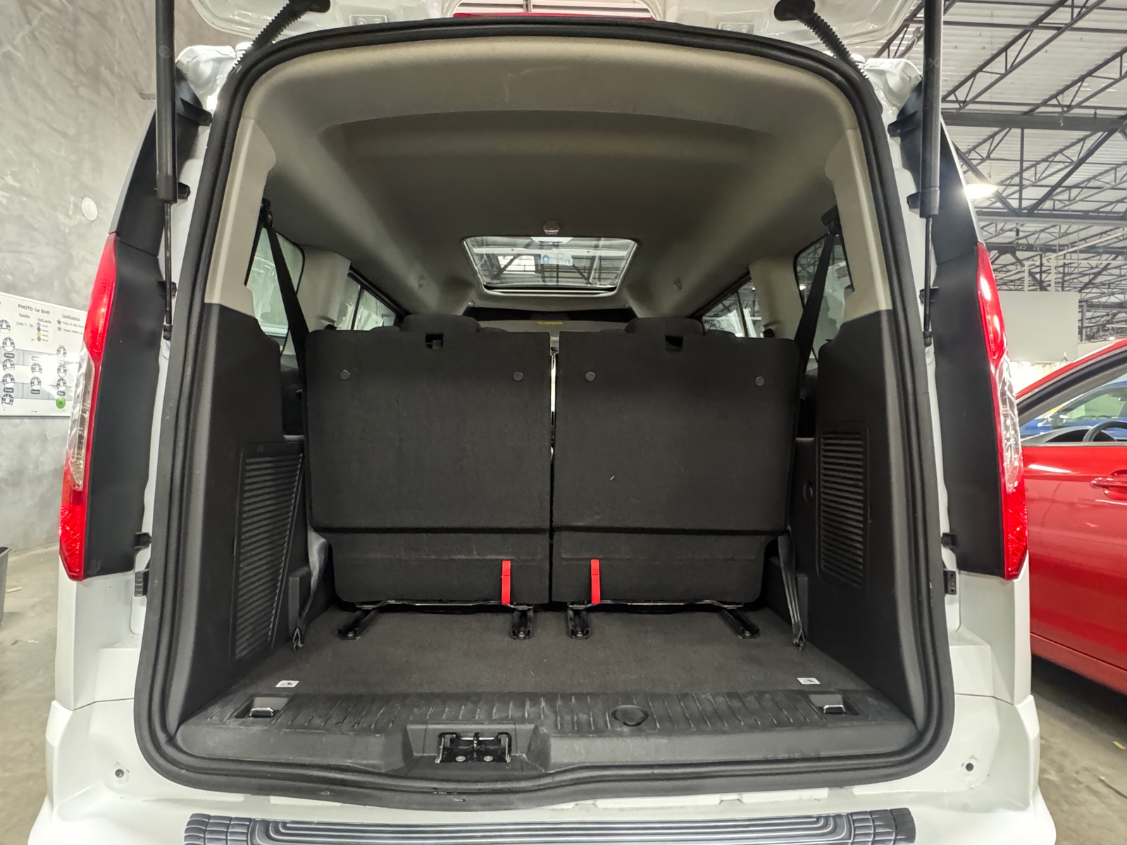 Thumbnail: 2016 Ford Transit Series - 7