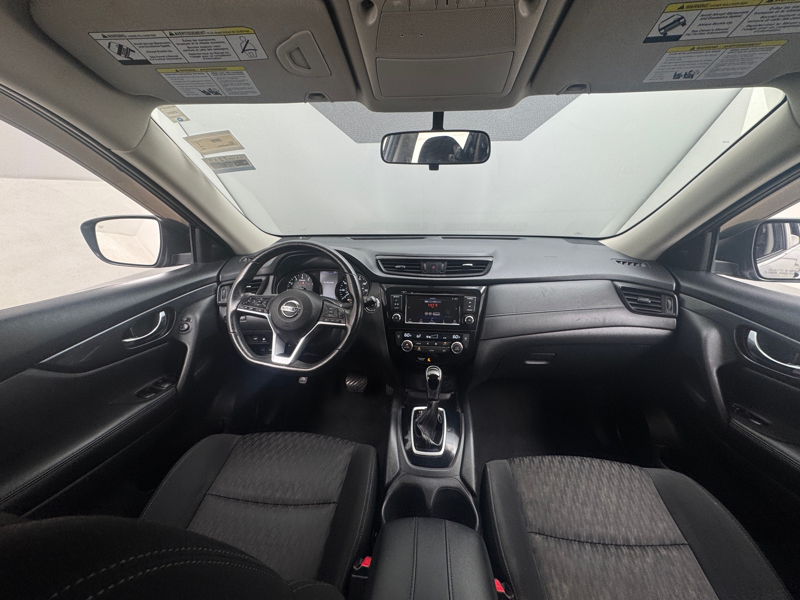 Thumbnail: 2018 Nissan Rogue - 3