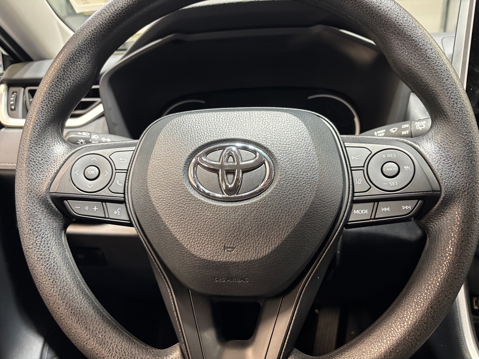 Thumbnail: 2025 Toyota RAV4 - 5