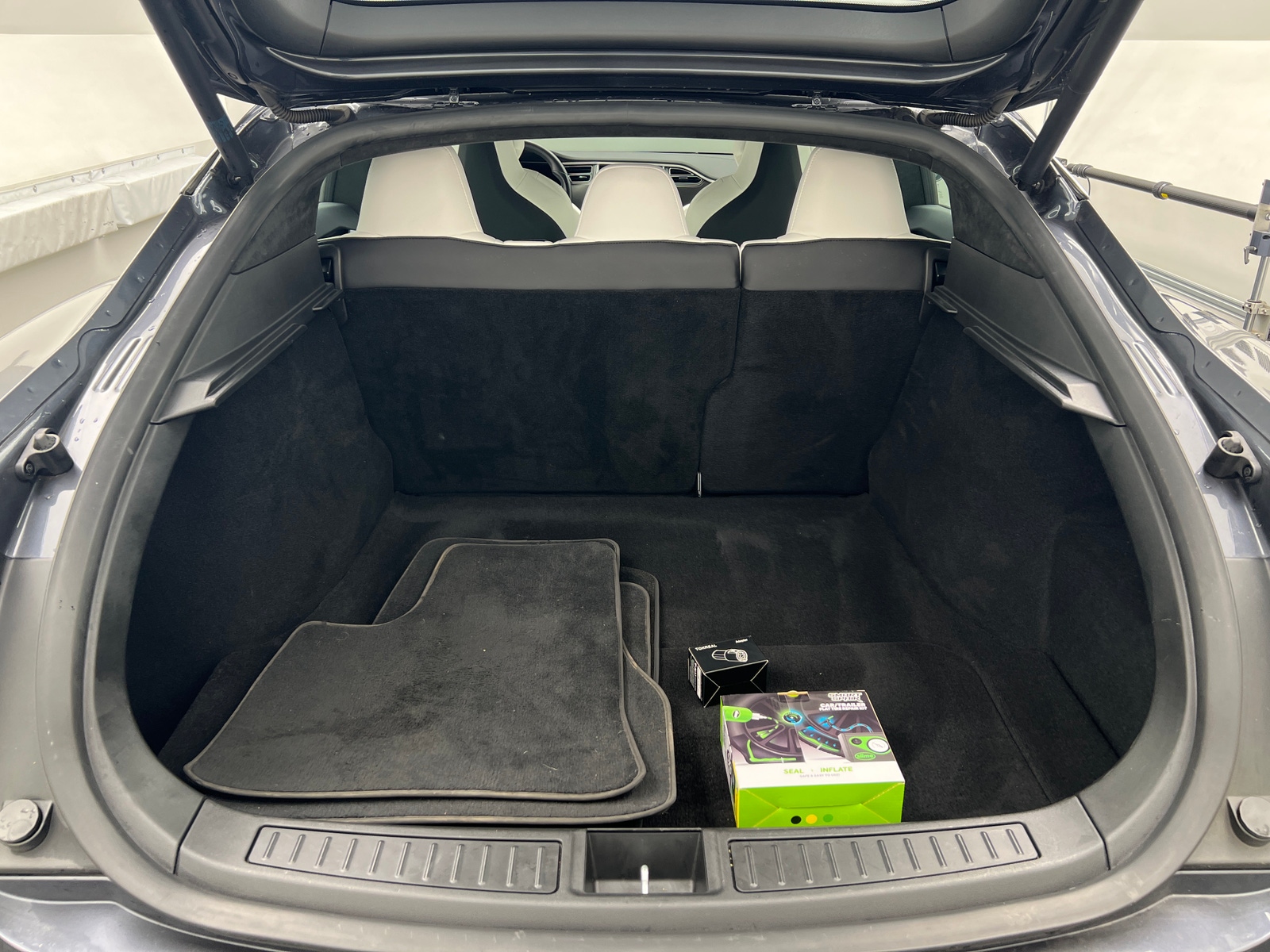 Thumbnail: 2017 Tesla Model S - 6