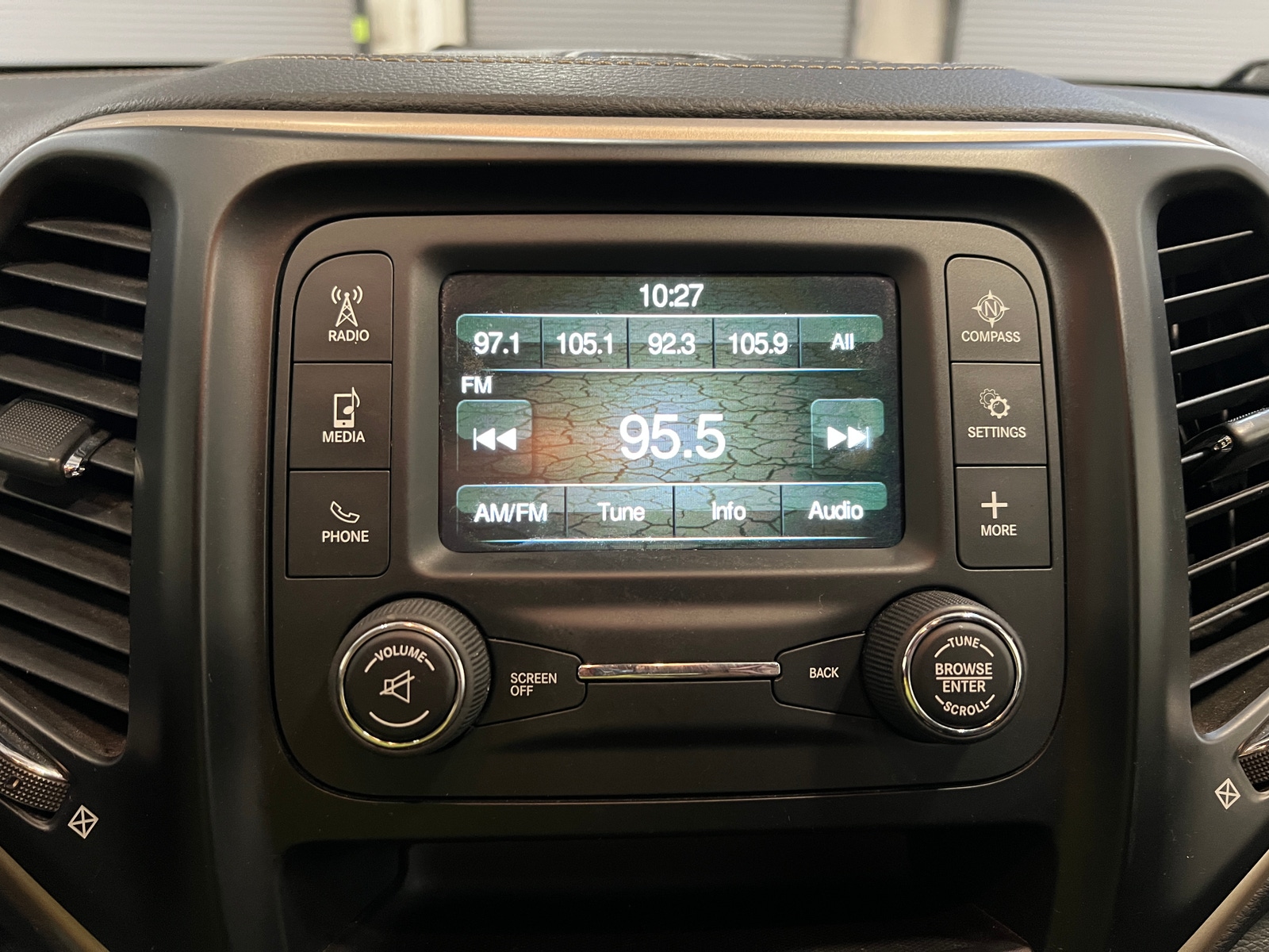 Thumbnail: 2018 Jeep Cherokee - 4