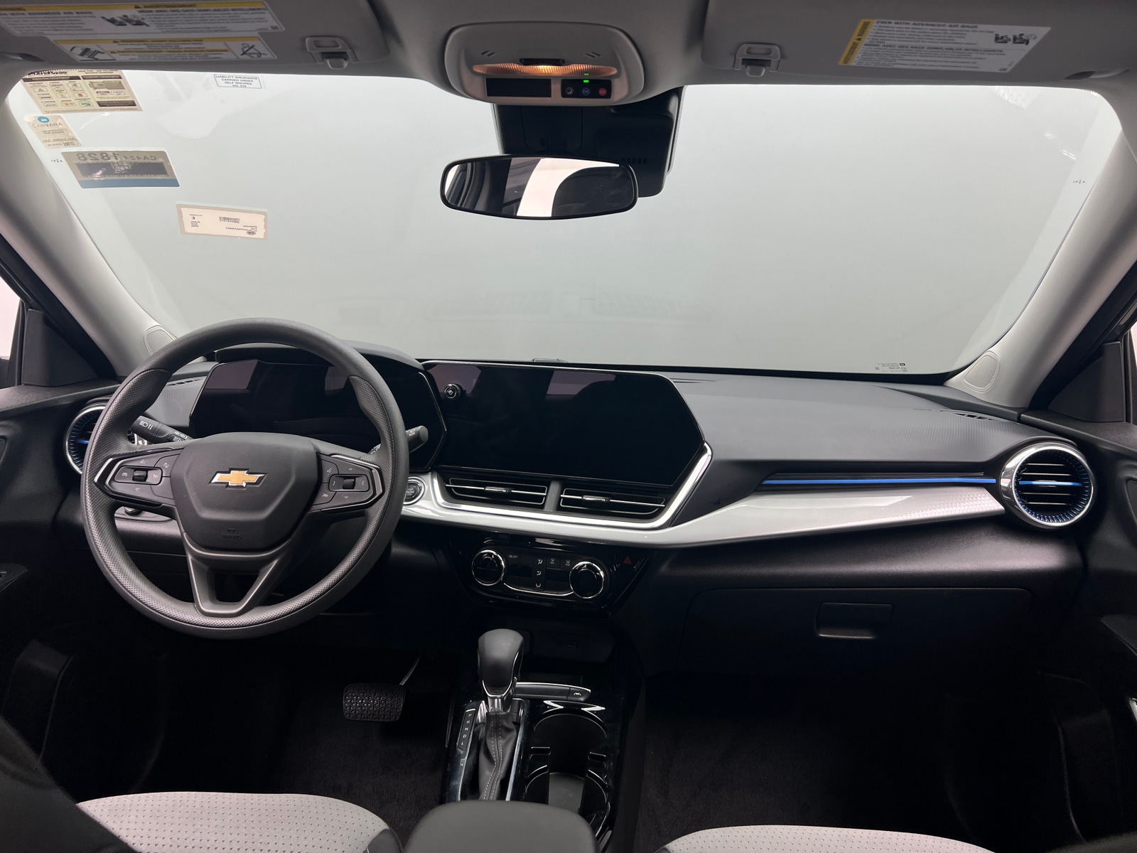 Thumbnail: 2025 Chevrolet Trax - 3