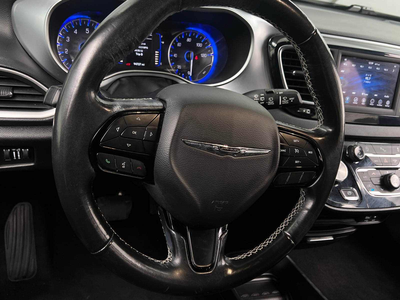 Thumbnail: 2020 Chrysler Pacifica - 5