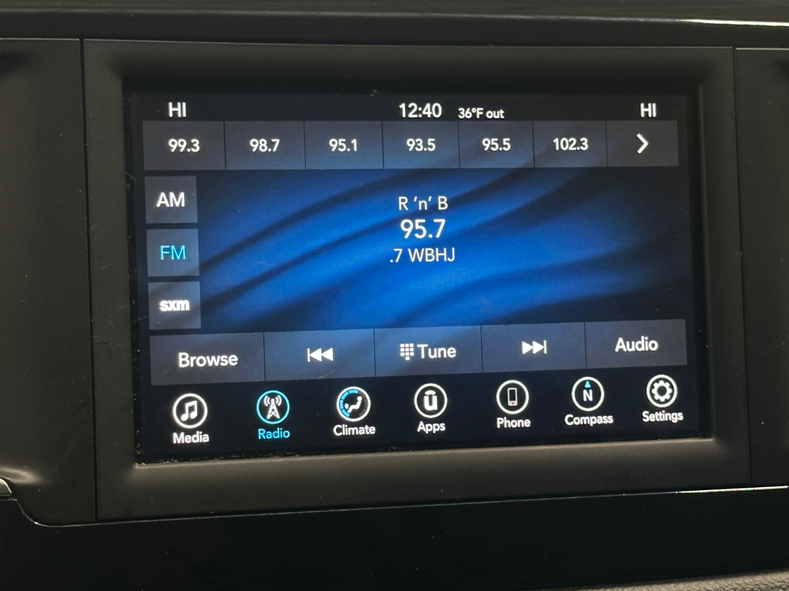 Thumbnail: 2020 Chrysler Pacifica - 4