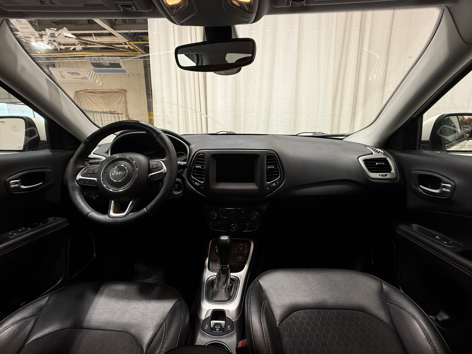 Thumbnail: 2018 Jeep Compass - 3