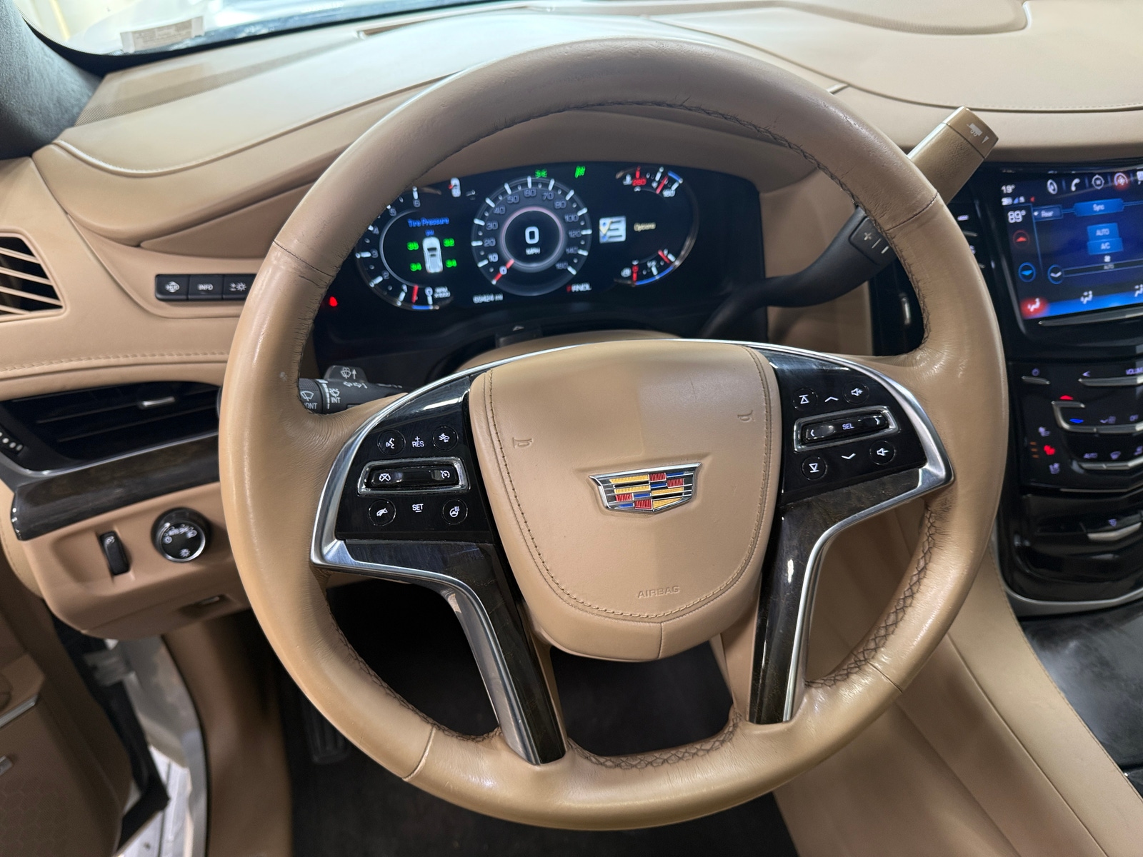 Thumbnail: 2020 Cadillac Escalade - 4