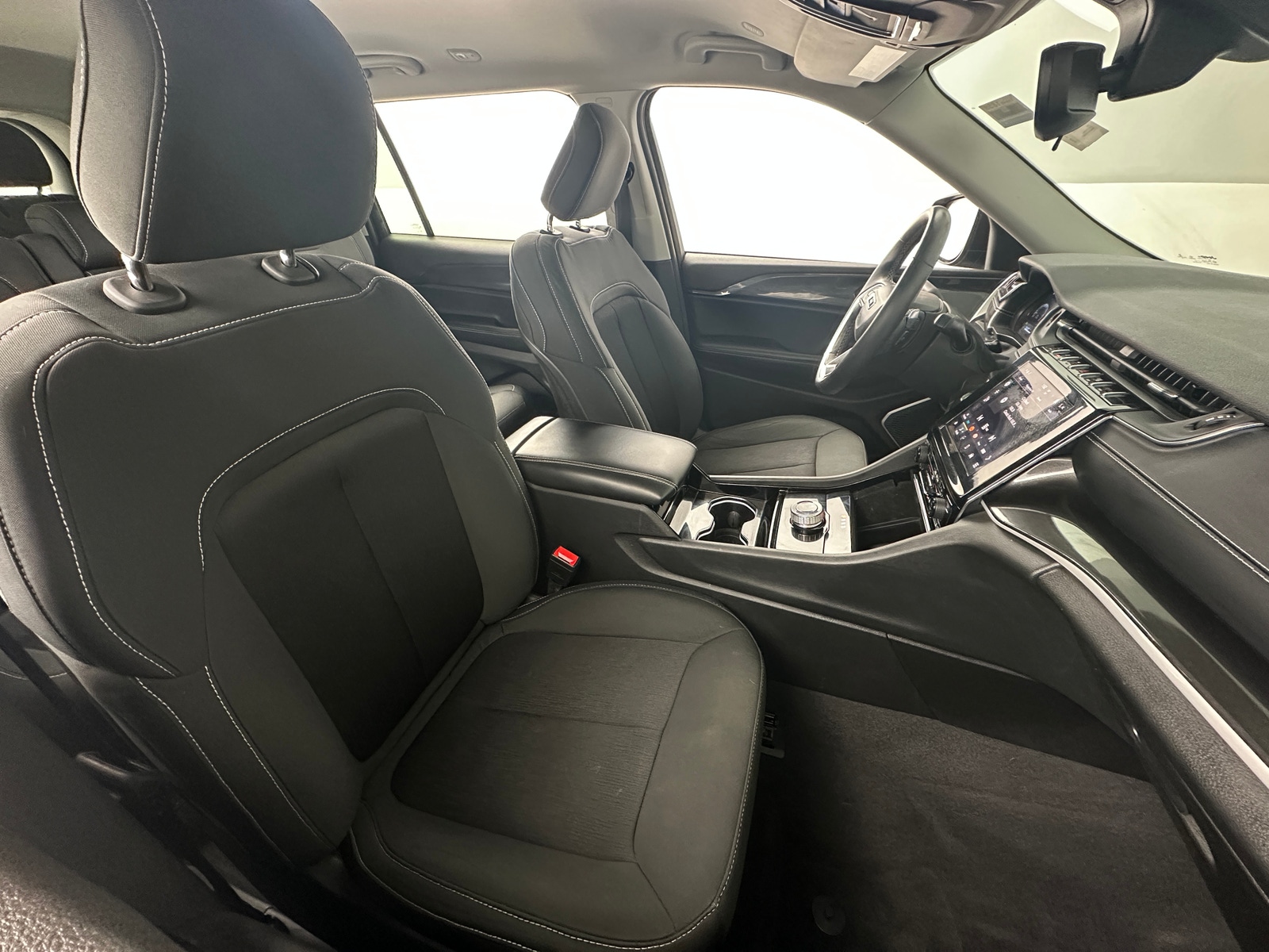 Thumbnail: 2022 Jeep Grand Cherokee L - 2