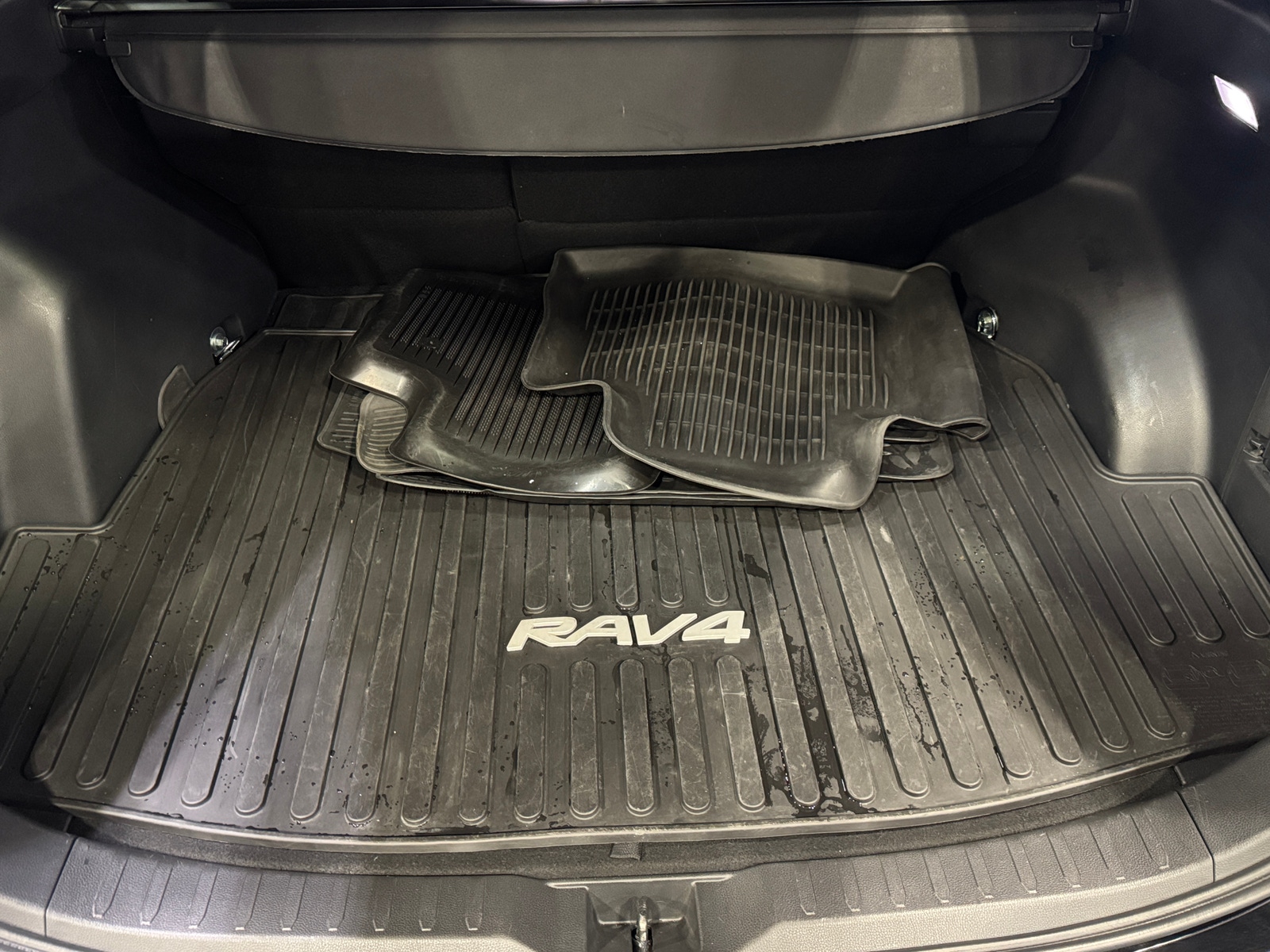 Thumbnail: 2024 Toyota RAV4 - 7