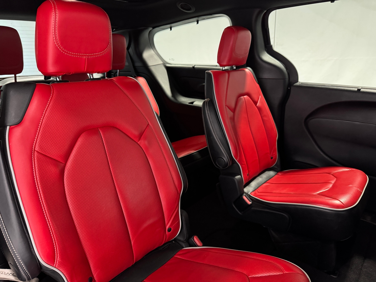 Thumbnail: 2020 Chrysler Pacifica - 5