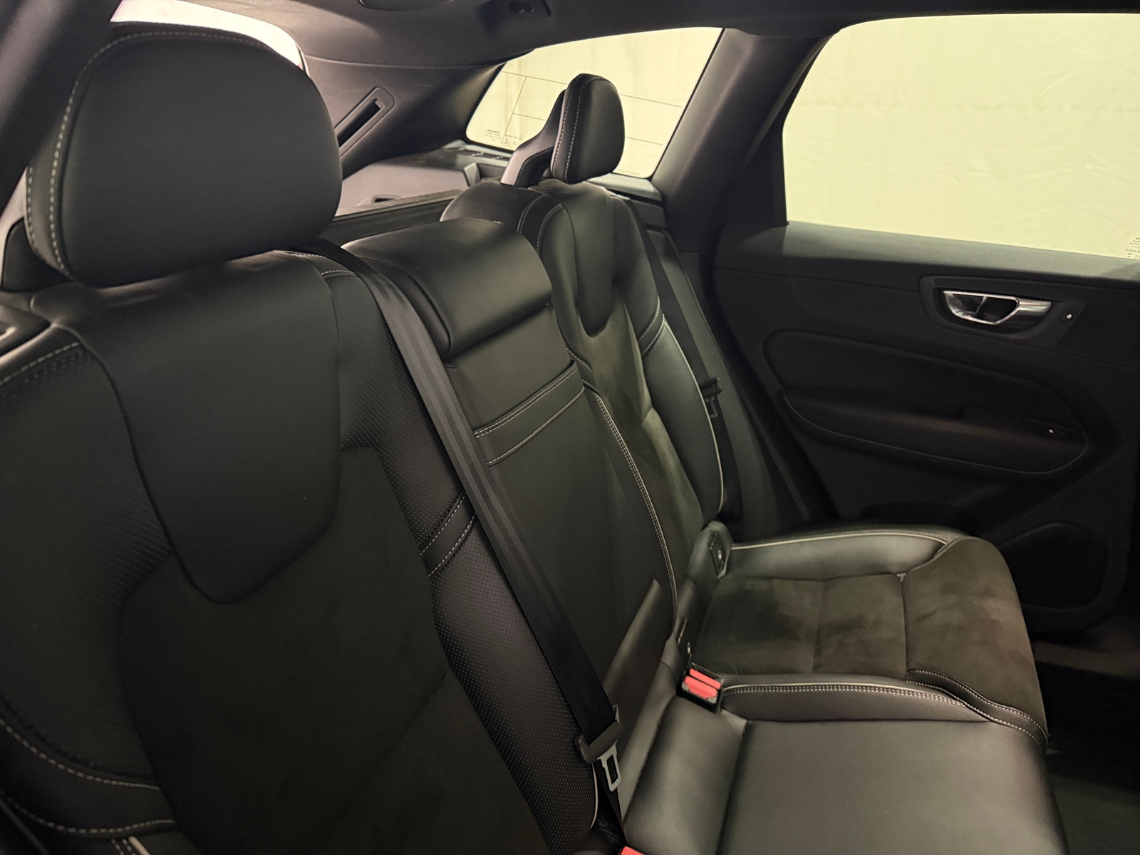 Thumbnail: 2019 Volvo XC60 - 5